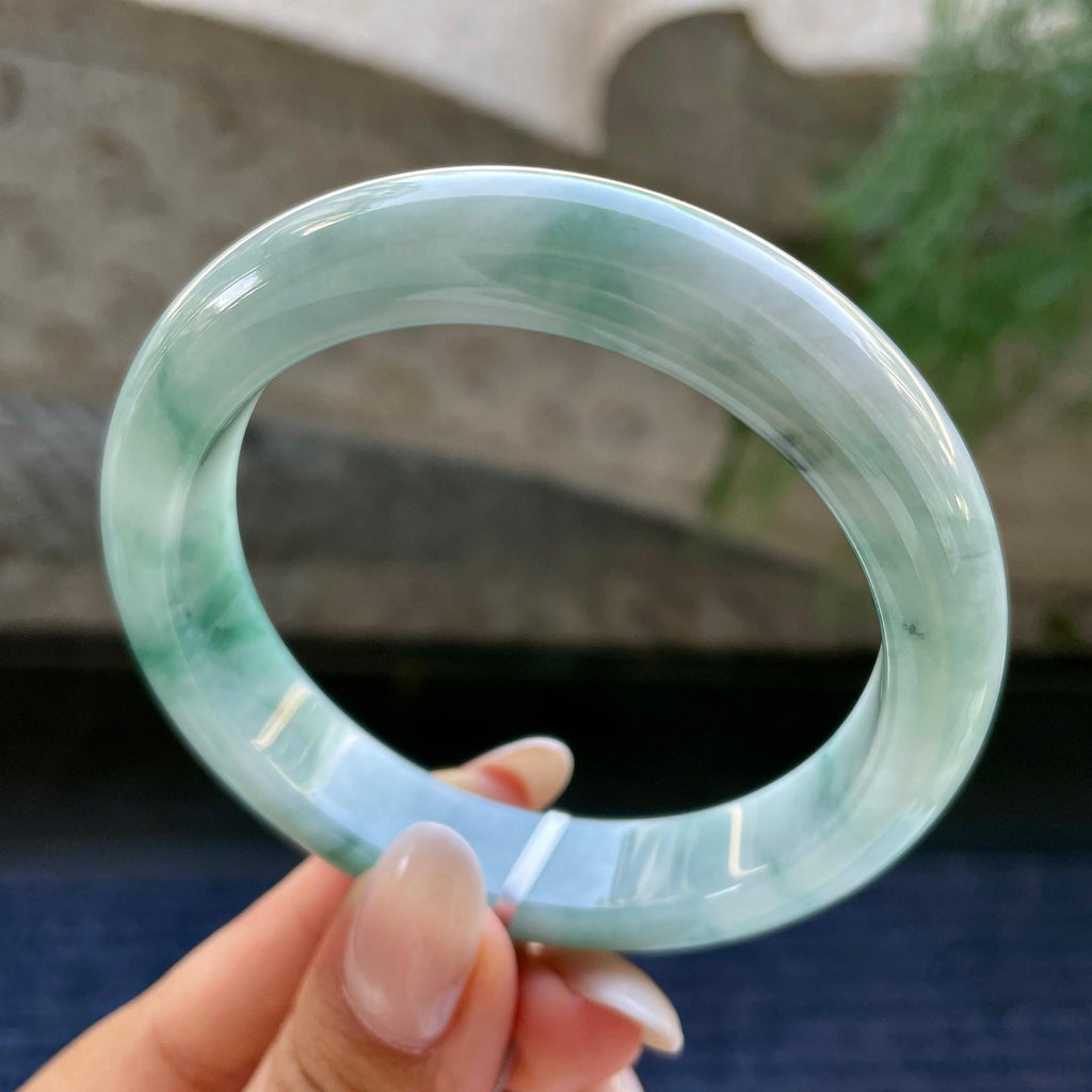 细糯种飘绿花正圈平安镯     57.2圈     天然缅甸A货翡翠（yc408852）