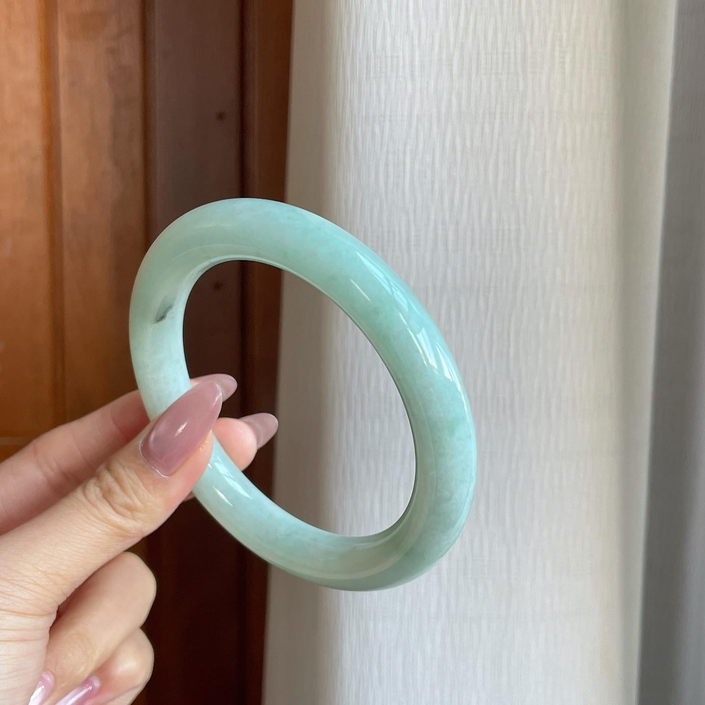 细糯冰晴底翡翠圆条手镯（63.6mm）（yc289409）