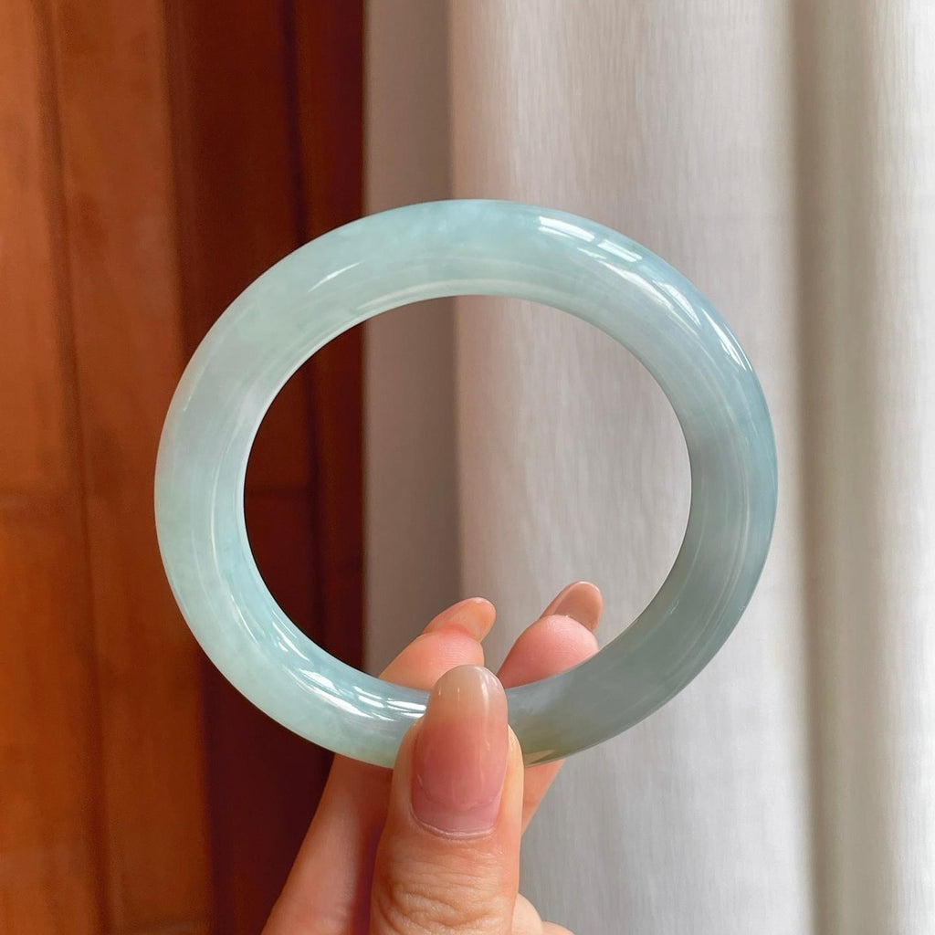 冰种飘黄翡翠圆条手镯（55mm)（yc360254）