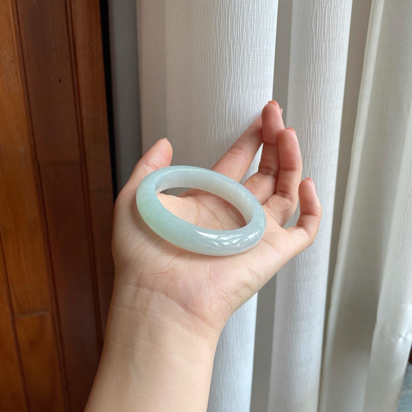 糯冰淡晴底翡翠平安镯（52.7mm）（yc310329）