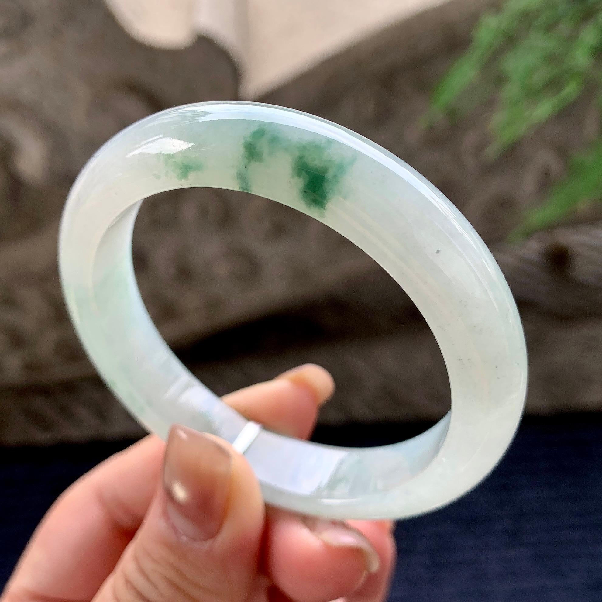 小圈口 糯冰种飘绿花正圈平安镯 52.6圈口 天然缅甸A货翡翠（yc357747）