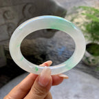 糯冰种飘绿圆条手镯（55.4mm）
