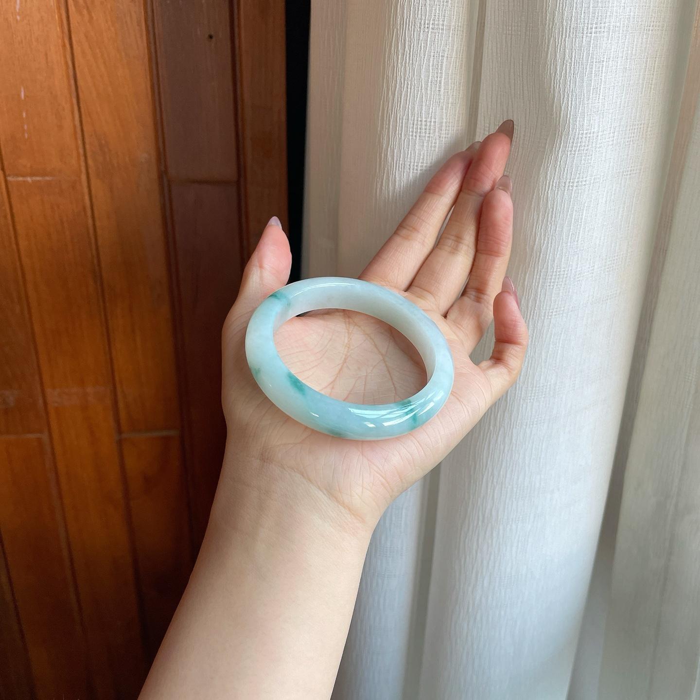 细糯冰飘花翡翠平安镯（56.5mm）（yc290082）