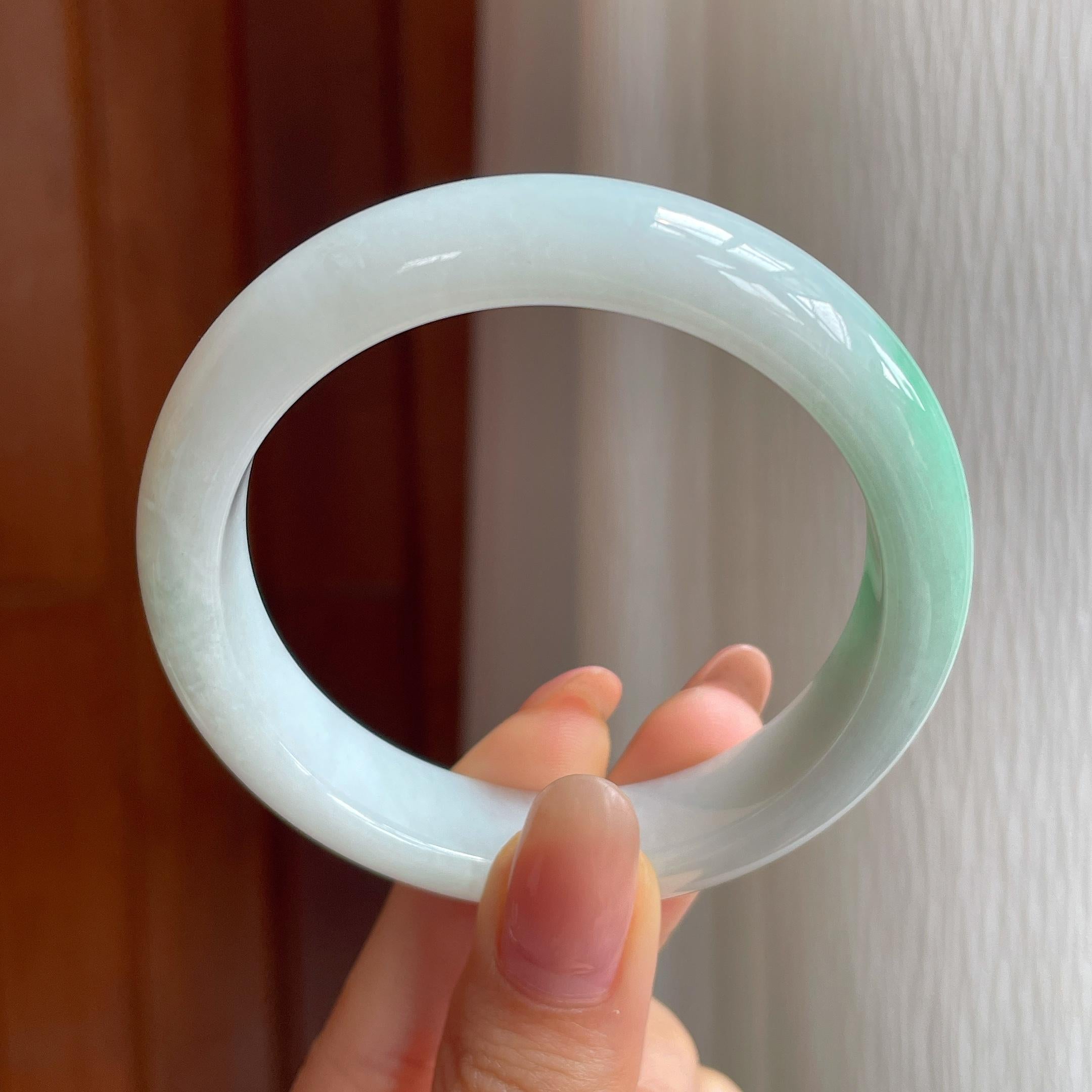 糯冰带色翡翠平安镯（54.6mm)（yc350449）