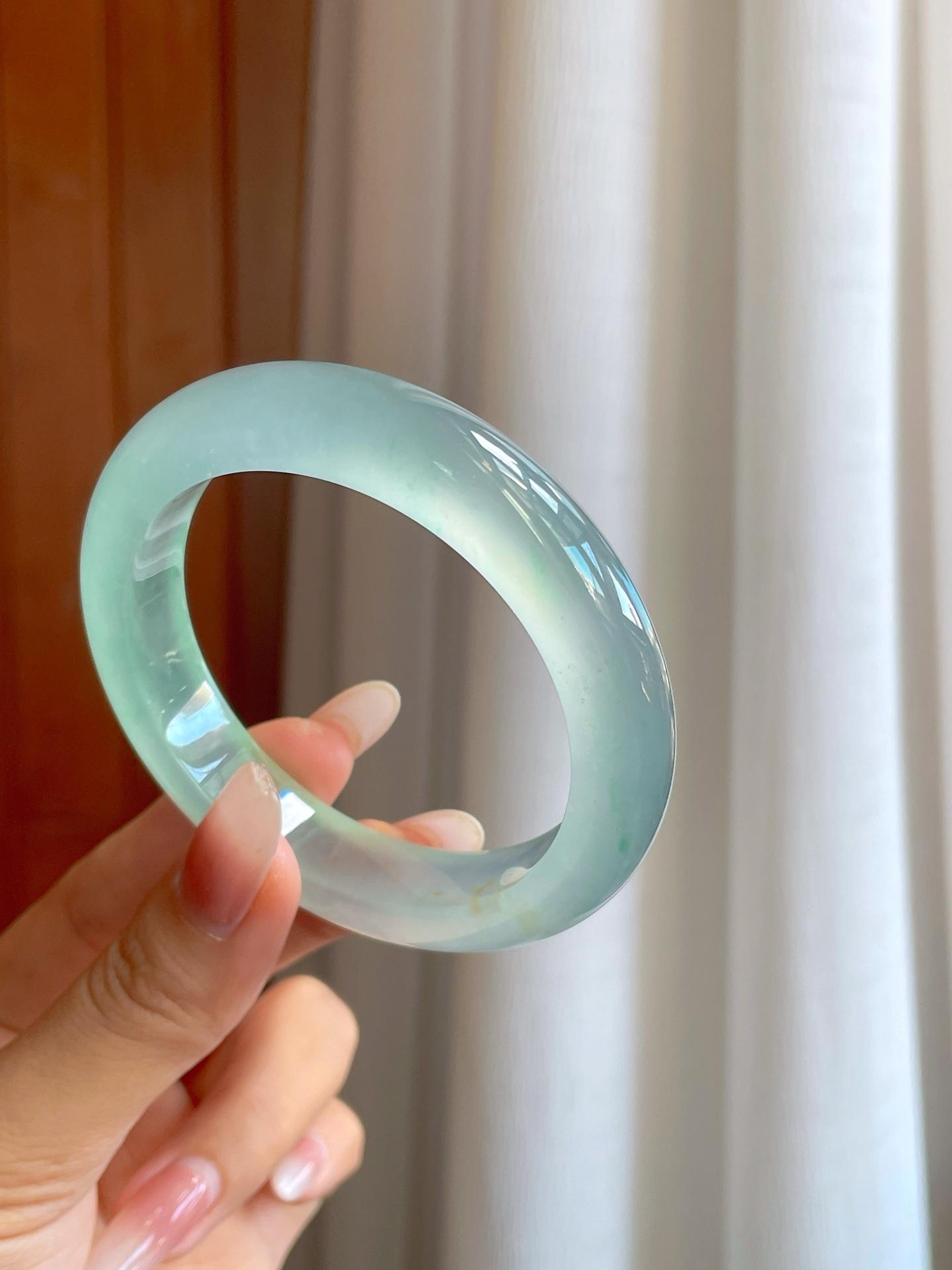 冰玻种带色翡翠平安镯（58.5mm）（yc269014）