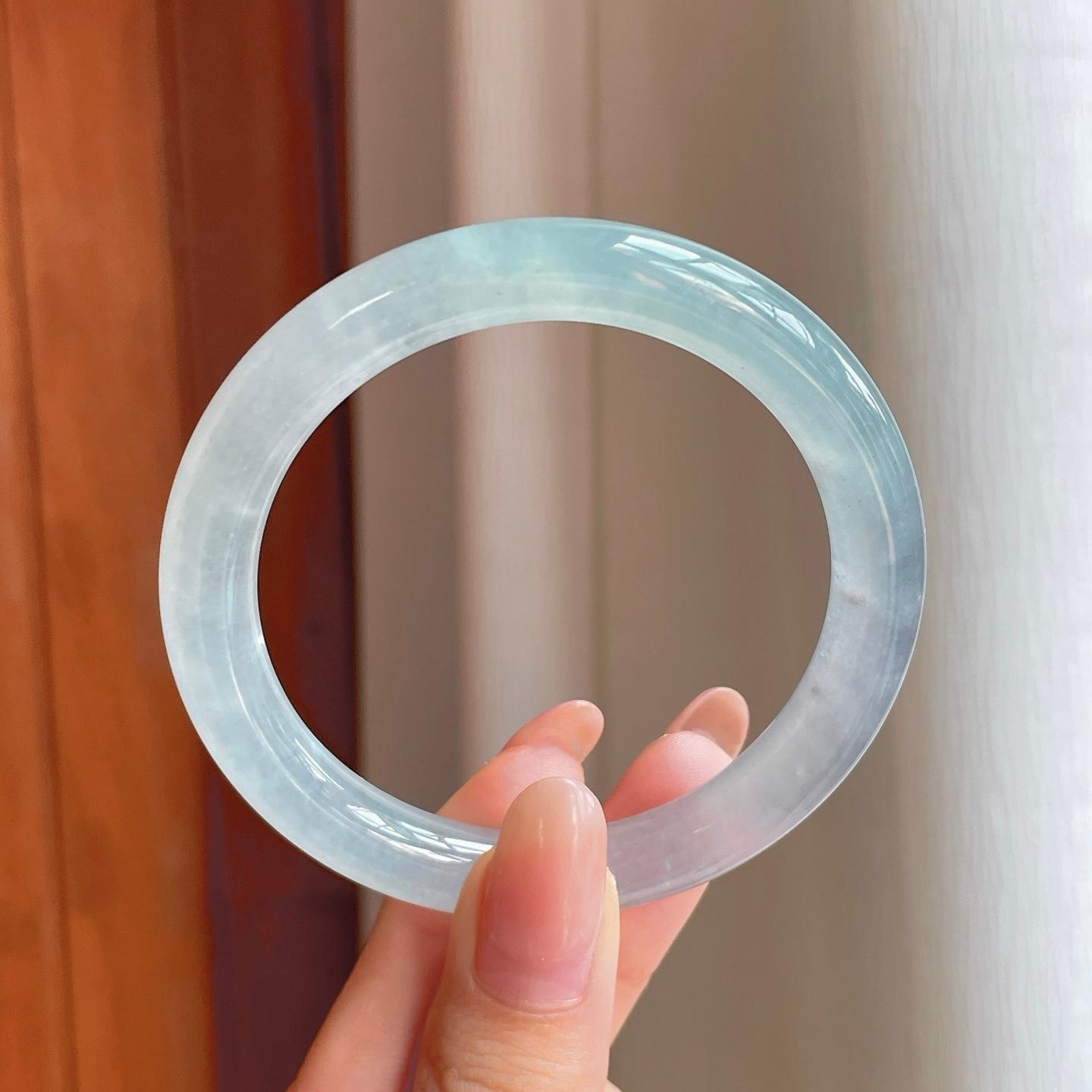 冰种淡底色翡翠圆条手镯（53.8mm)（yc362701）