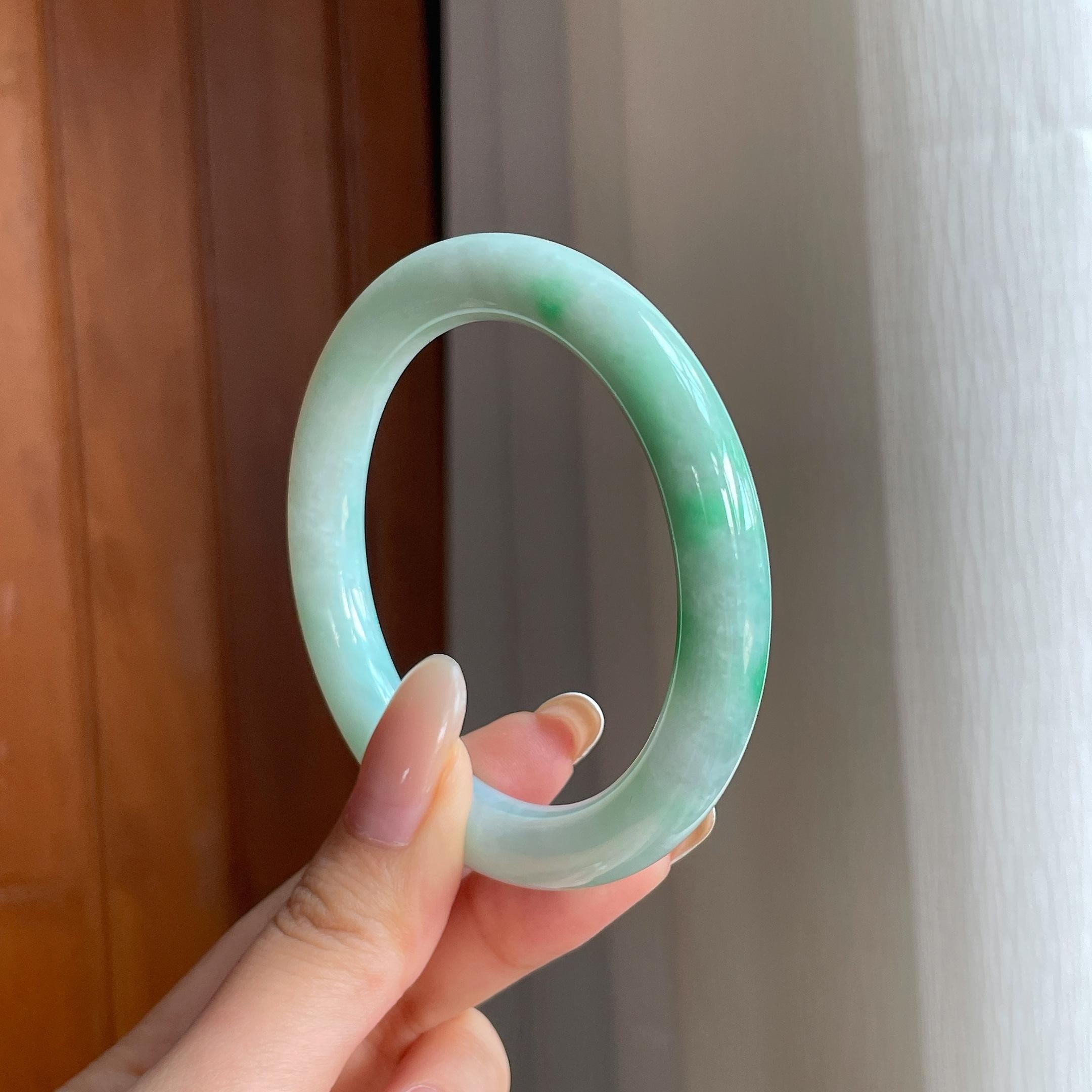 糯冰带色翡翠圆条手镯（55mm)（yc416491）