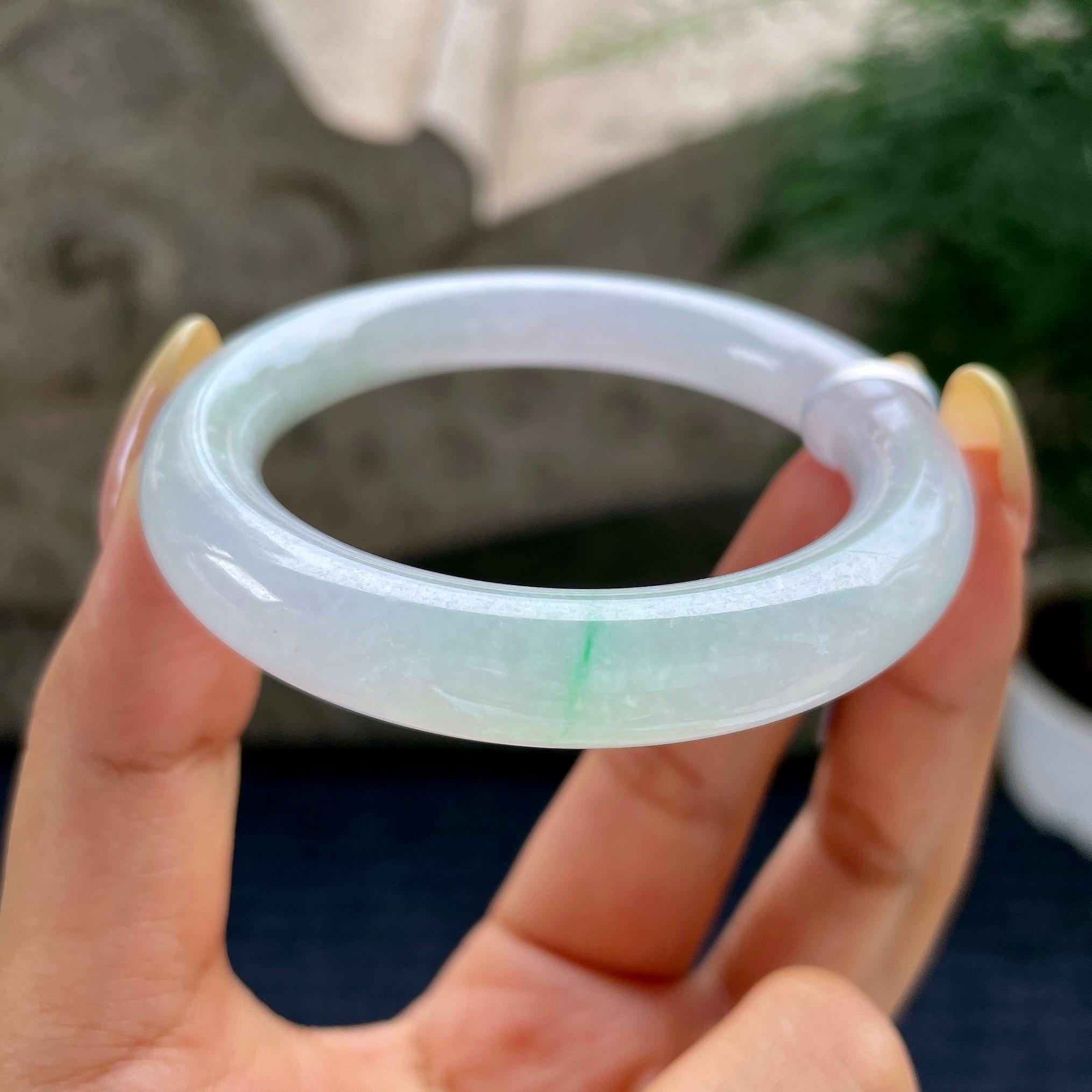 小圈口 细糯种飘绿圆条手镯51.5圈 天然缅甸A货翡翠（yc481957）