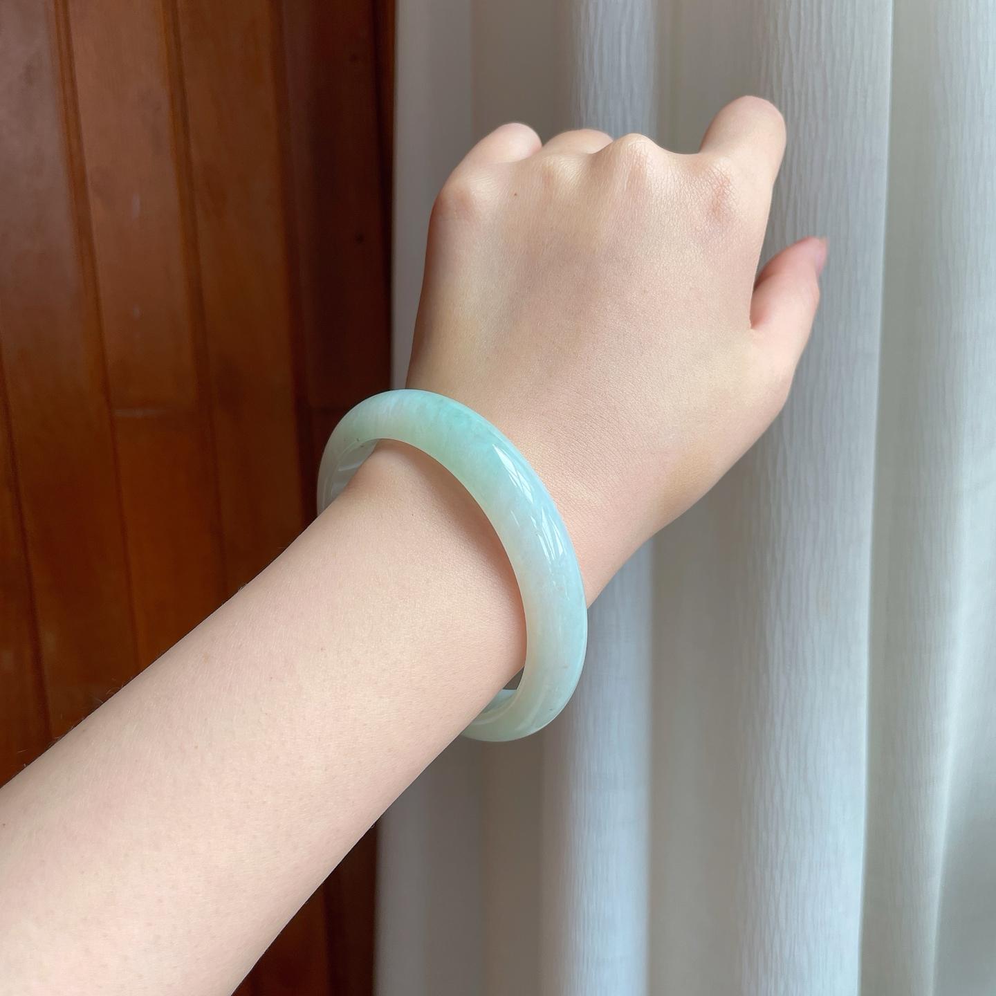 糯冰洒金带色翡翠平安镯（56.7mm)（yc350506）