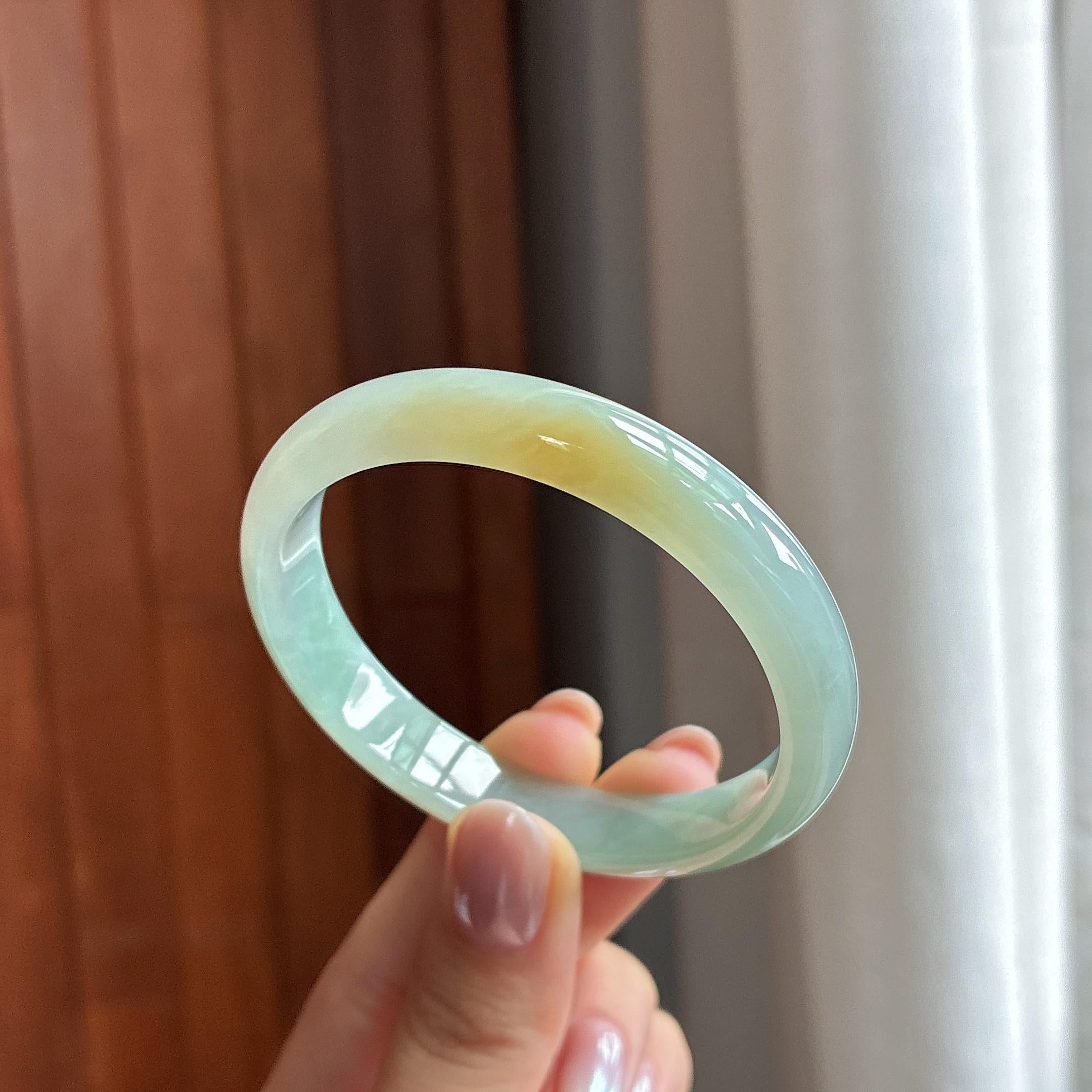 糯冰晴底飘黄特色正圈平安镯 52圈 天然缅甸Ａ货翡翠（yc487571）