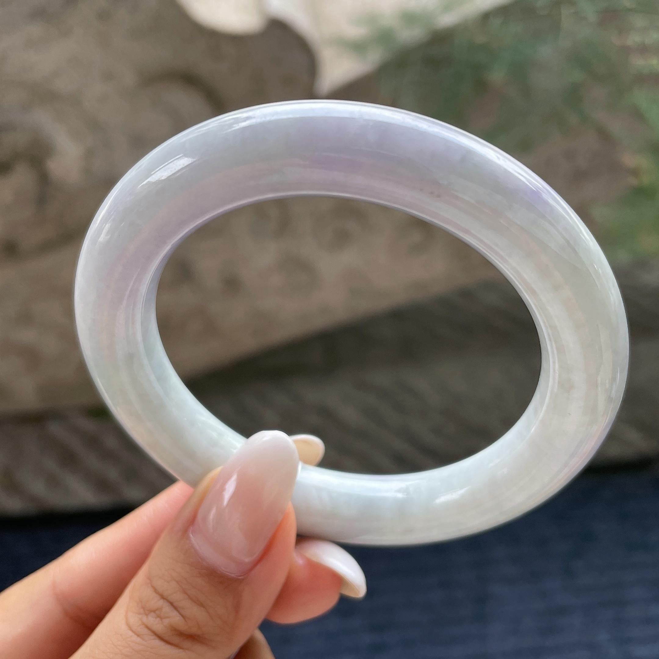 糯种淡春彩圆条手镯56.5圈       天然缅甸A货翡翠（yc421285）