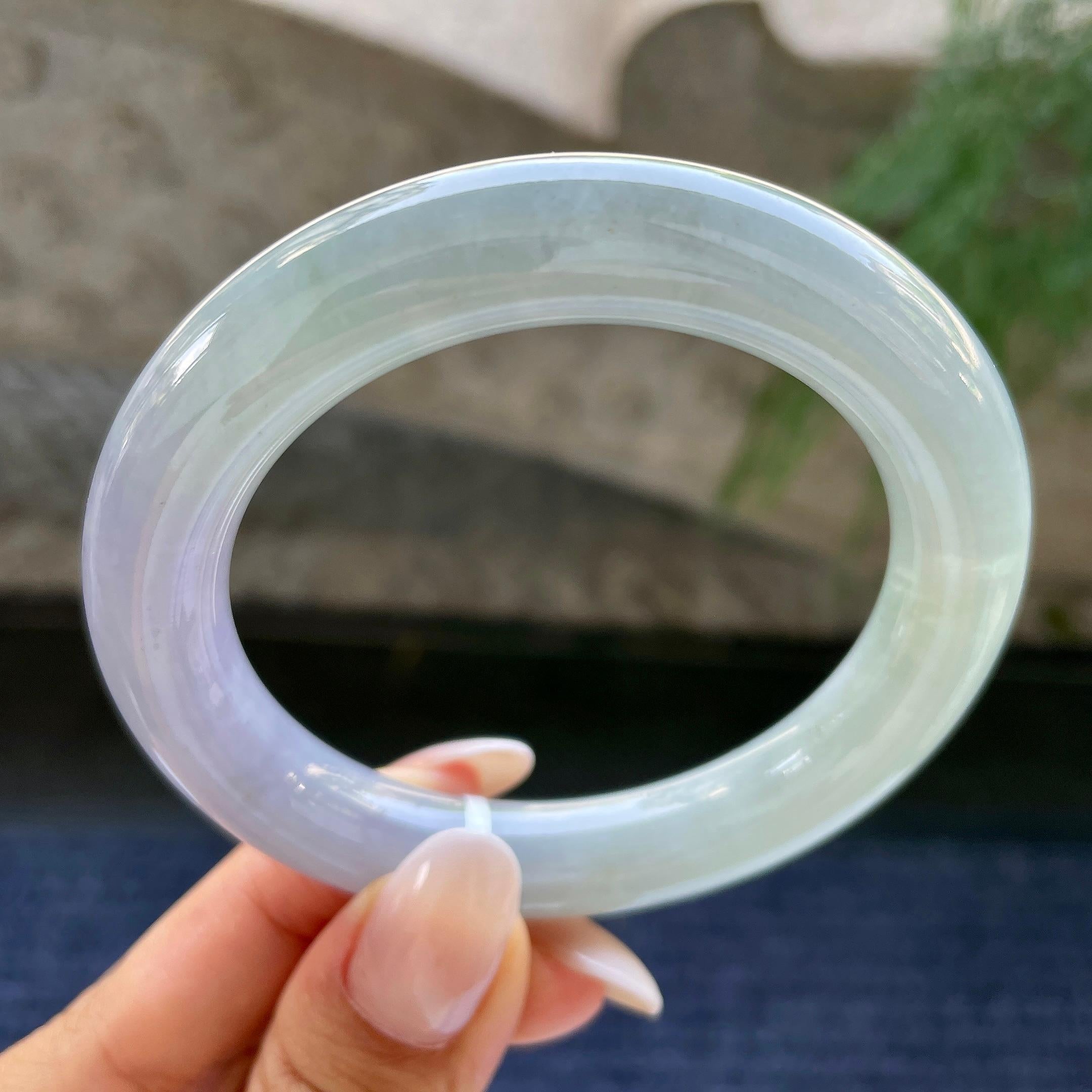 细糯种春彩圆条手镯     55.3圈     天然缅甸A货翡翠（yc408841）