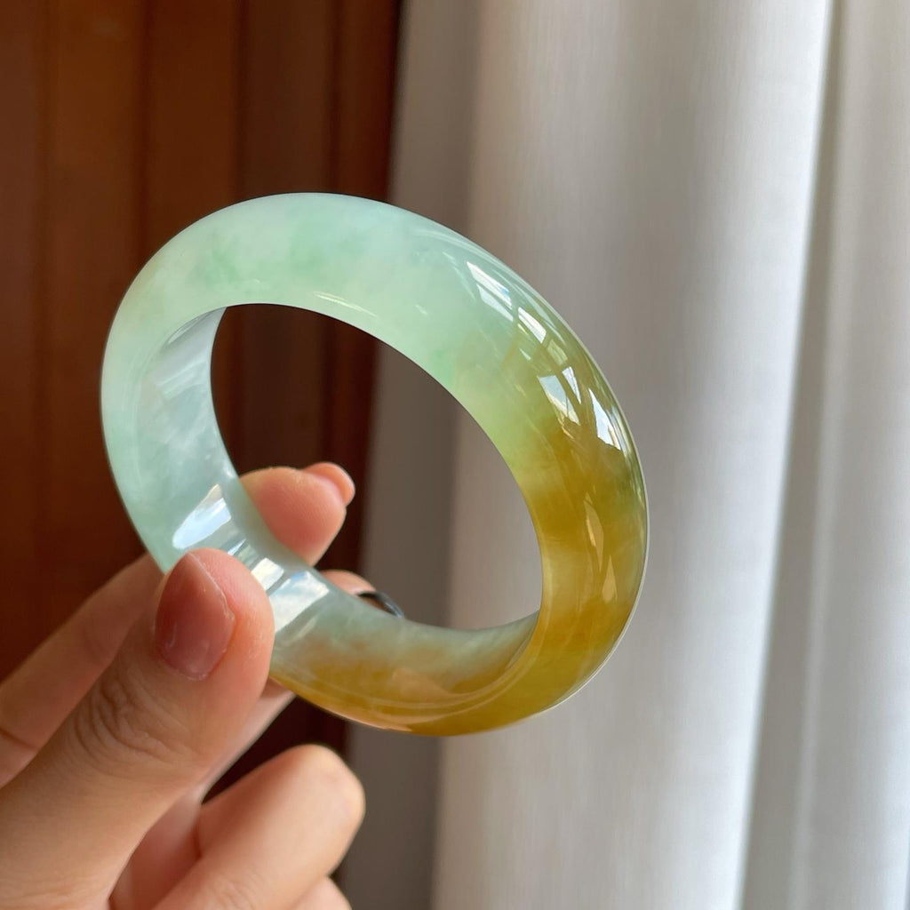 冰种宽版晴底黄翡特色镯（54.5mm）（yc278057）
