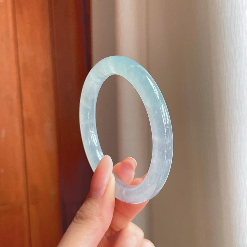 冰种淡底色翡翠圆条手镯（53.8mm)（yc362701）