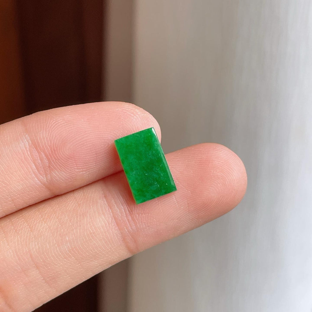 裸石糯冰满绿翡翠马鞍（yc249146）