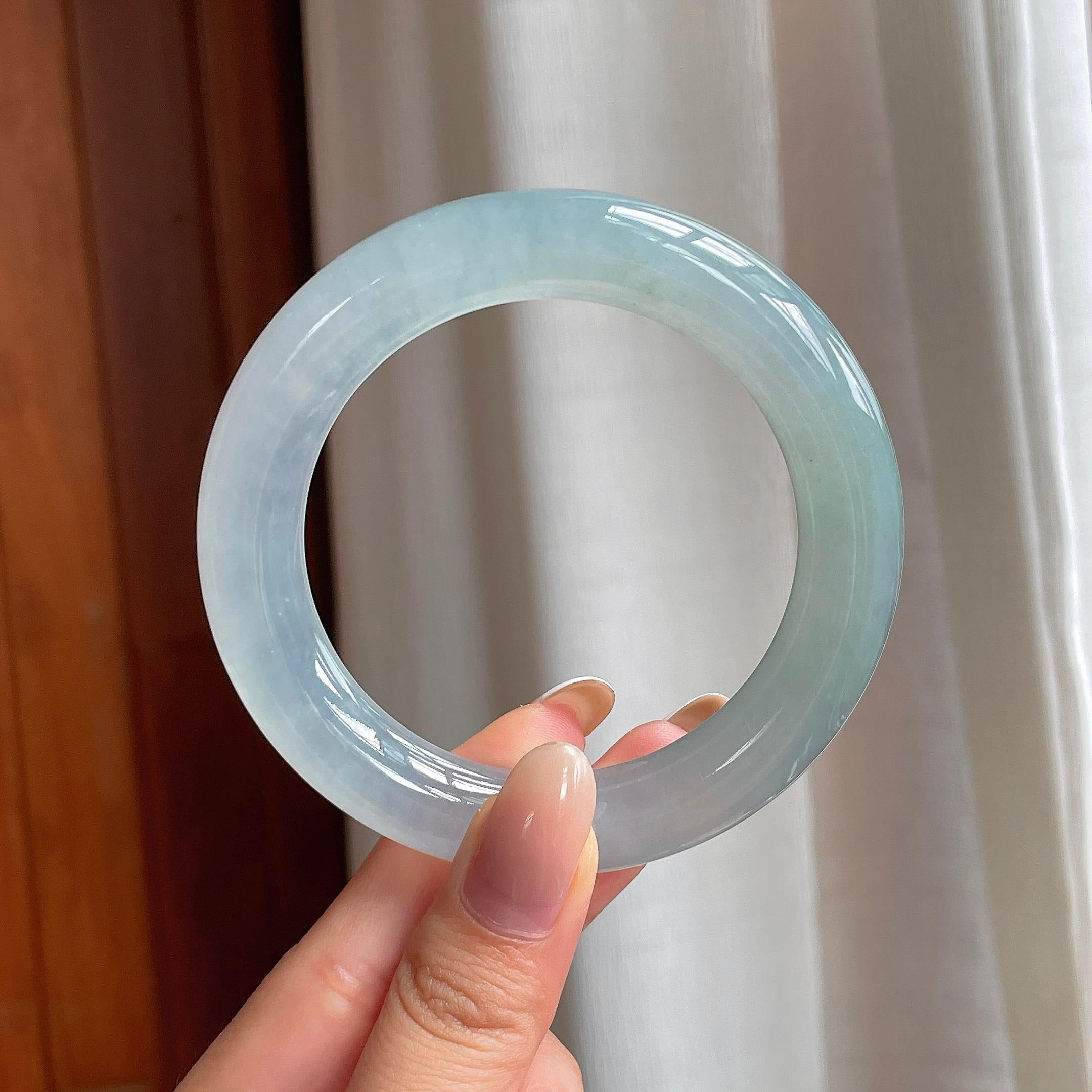冰种蓝晴翡翠圆条手镯（56.2mm)（yc414476）