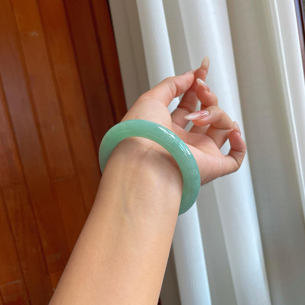 糯冰蓝晴底翡翠圆条手镯（55.5mm（yc274569）