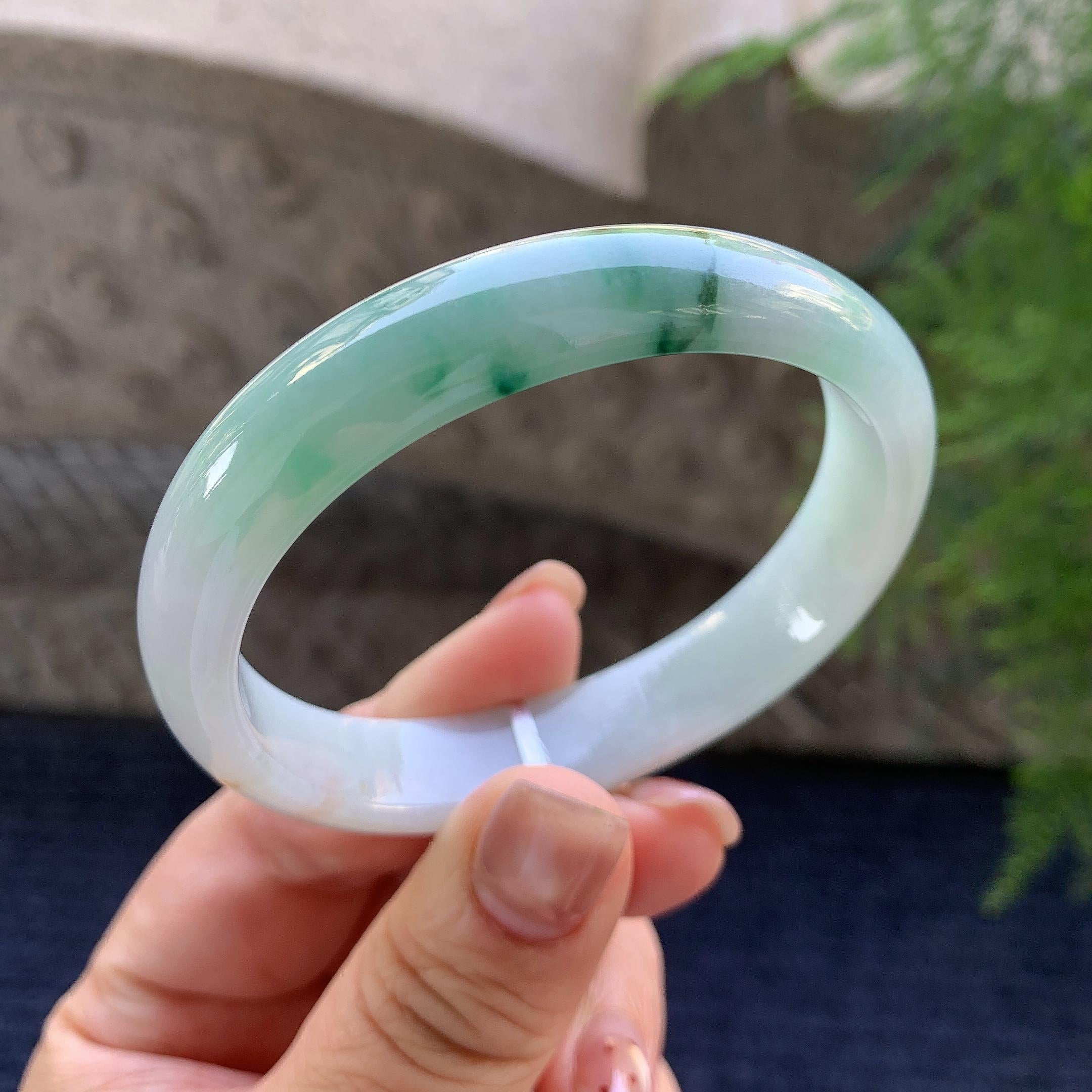 细糯种飘蓝花贵妃手镯 57.2圈口 天然缅甸A货翡翠（yc347572）