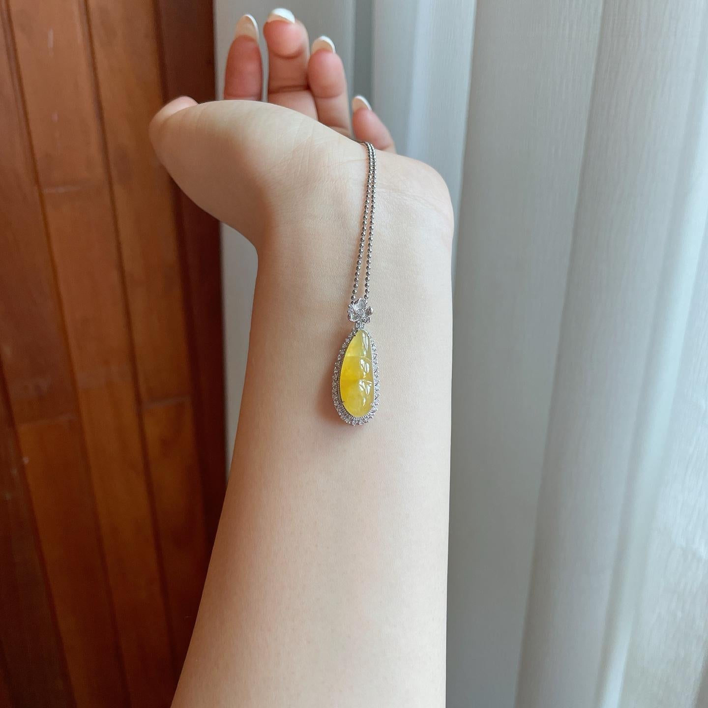 18k金钻镶糯冰黄翡翡翠豆子（yc265160）