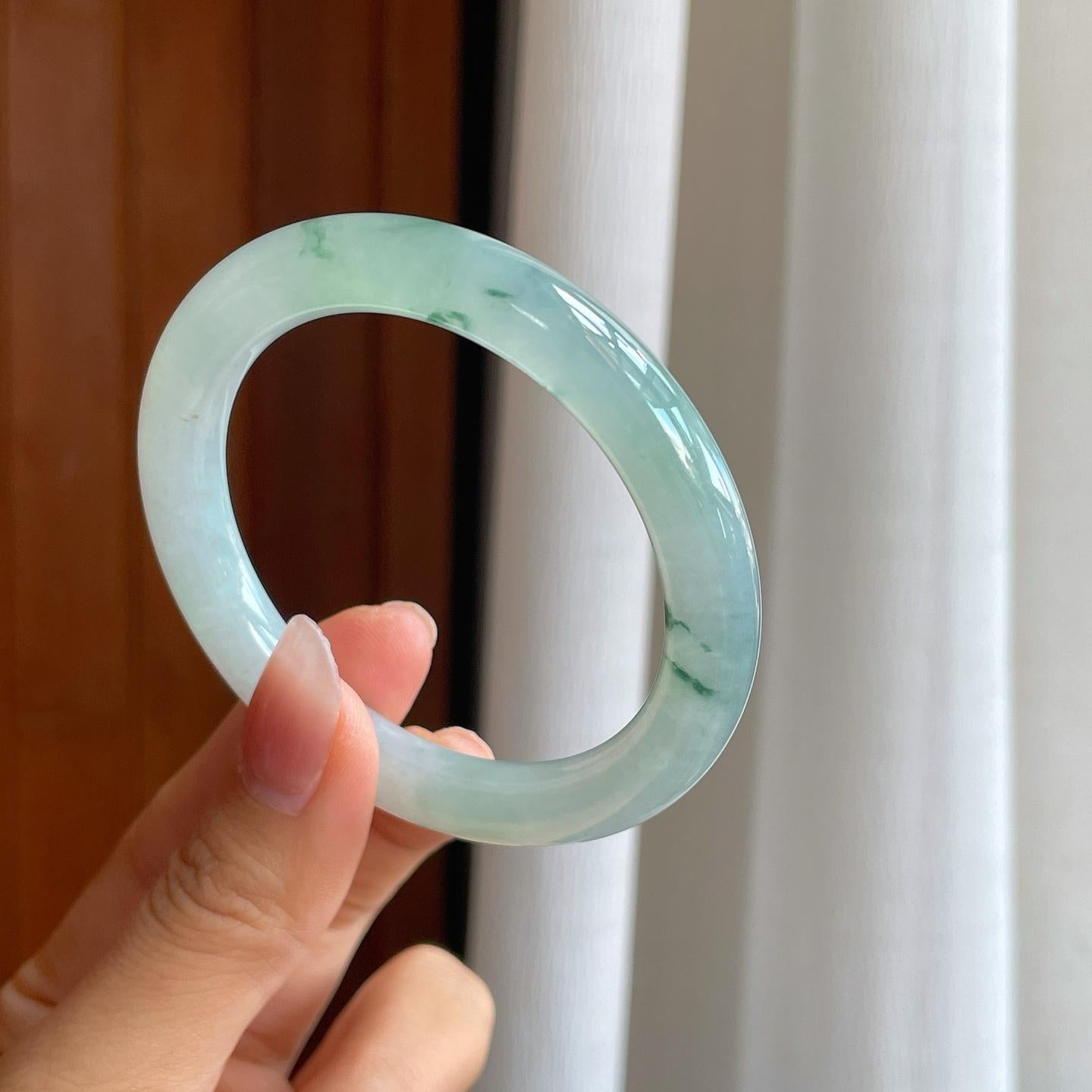 冰种飘花圆条翡翠手镯（53.7mm）（yc312895）