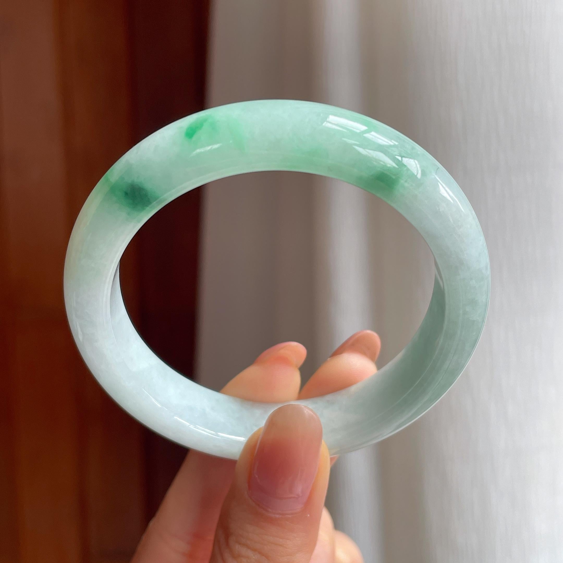 糯冰带色翡翠平安镯（54mm)（yc350456）