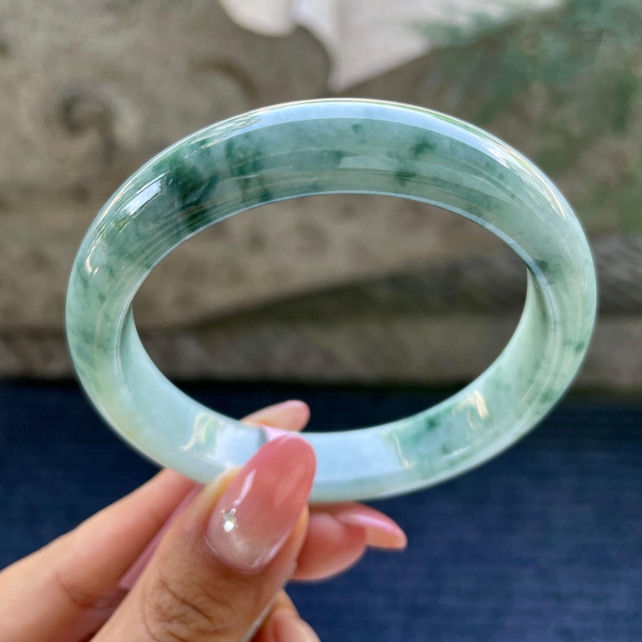 大圈口     细糯种飘花正圈平安镯59圈        天然缅甸A货翡翠（yc425996）