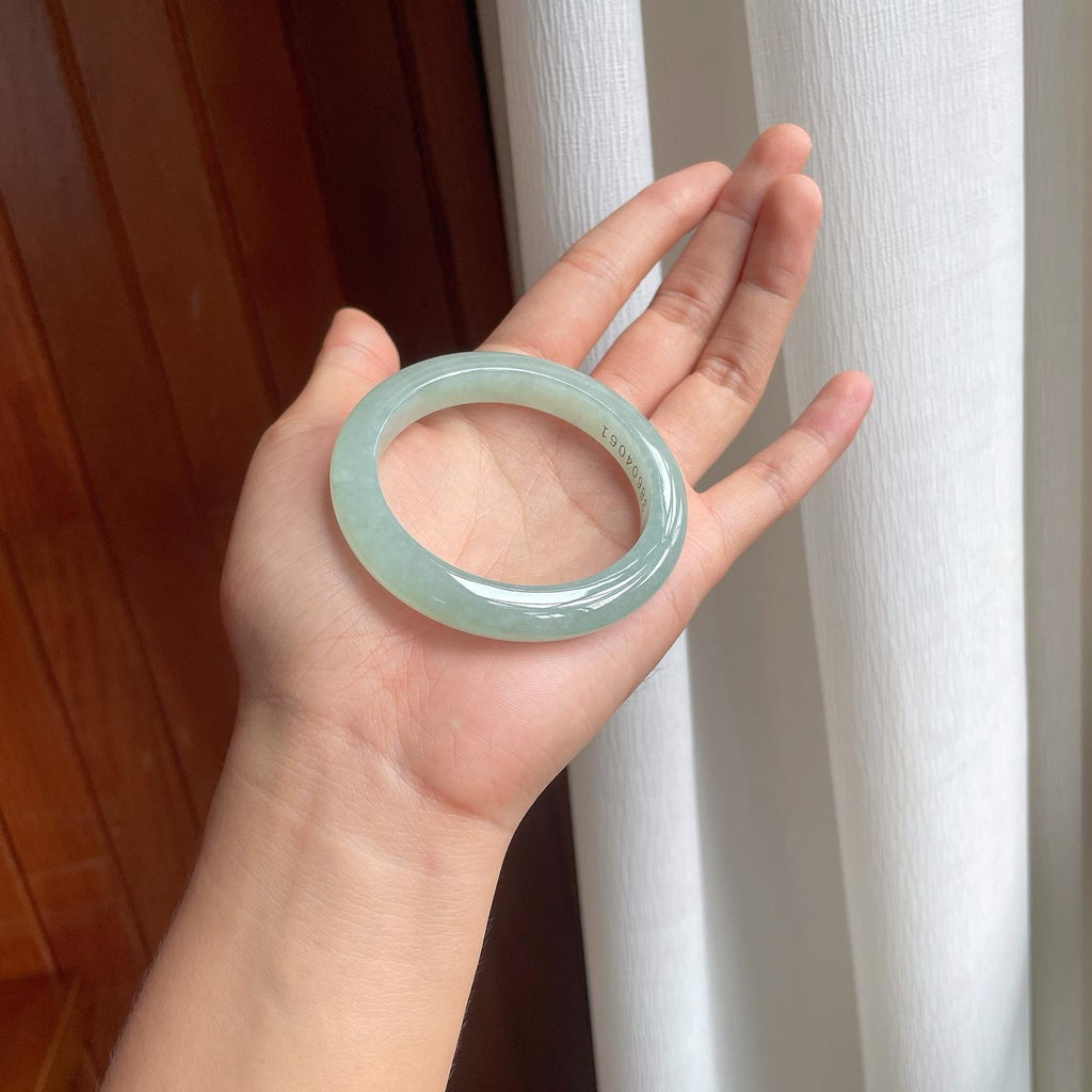 糯冰晴底翡翠平安镯（52mm）（yc249161）