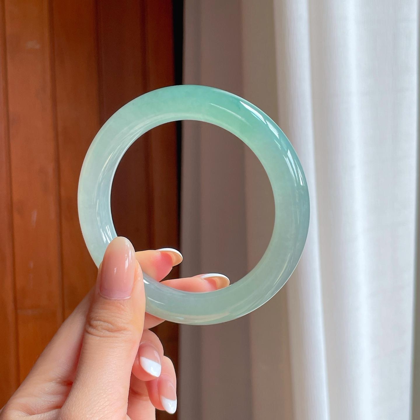 冰种晴底翡翠圆条手镯（58.4mm)（yc388730）