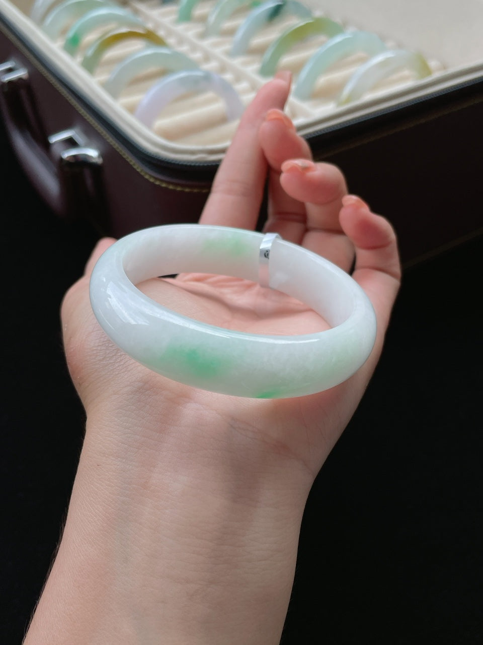 白底青正圈翡翠手镯（58mm）（yc016957）