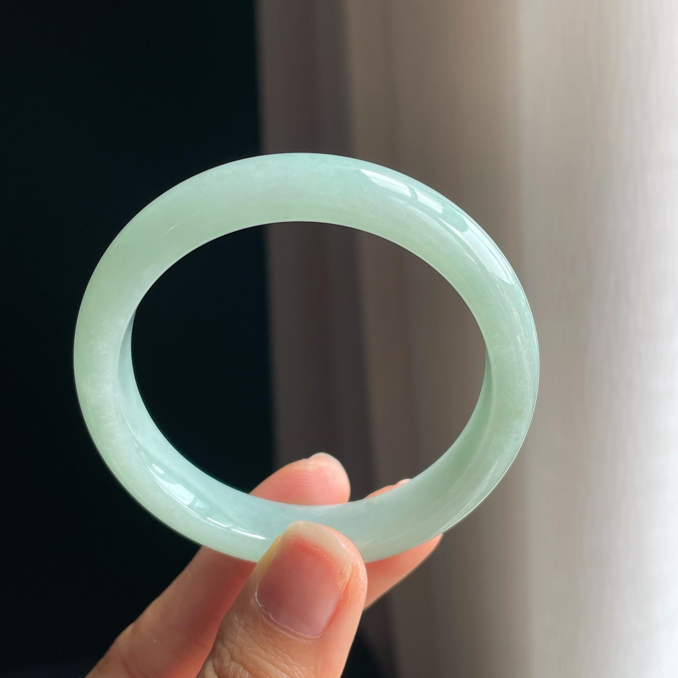 糯冰晴底翡翠平安镯（52.7mm)（yc348927）