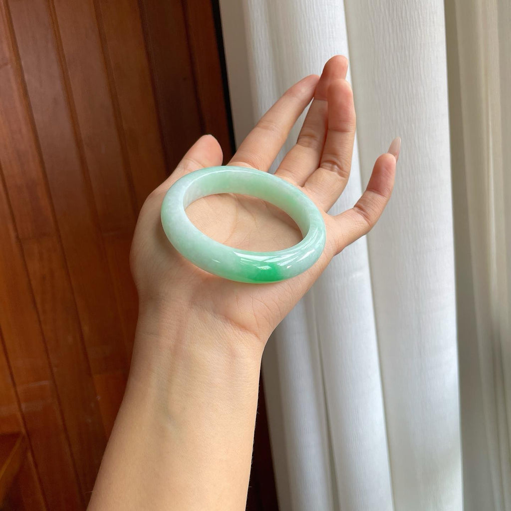 糯冰白底青翡翠平安镯（54mm）（yc318628）