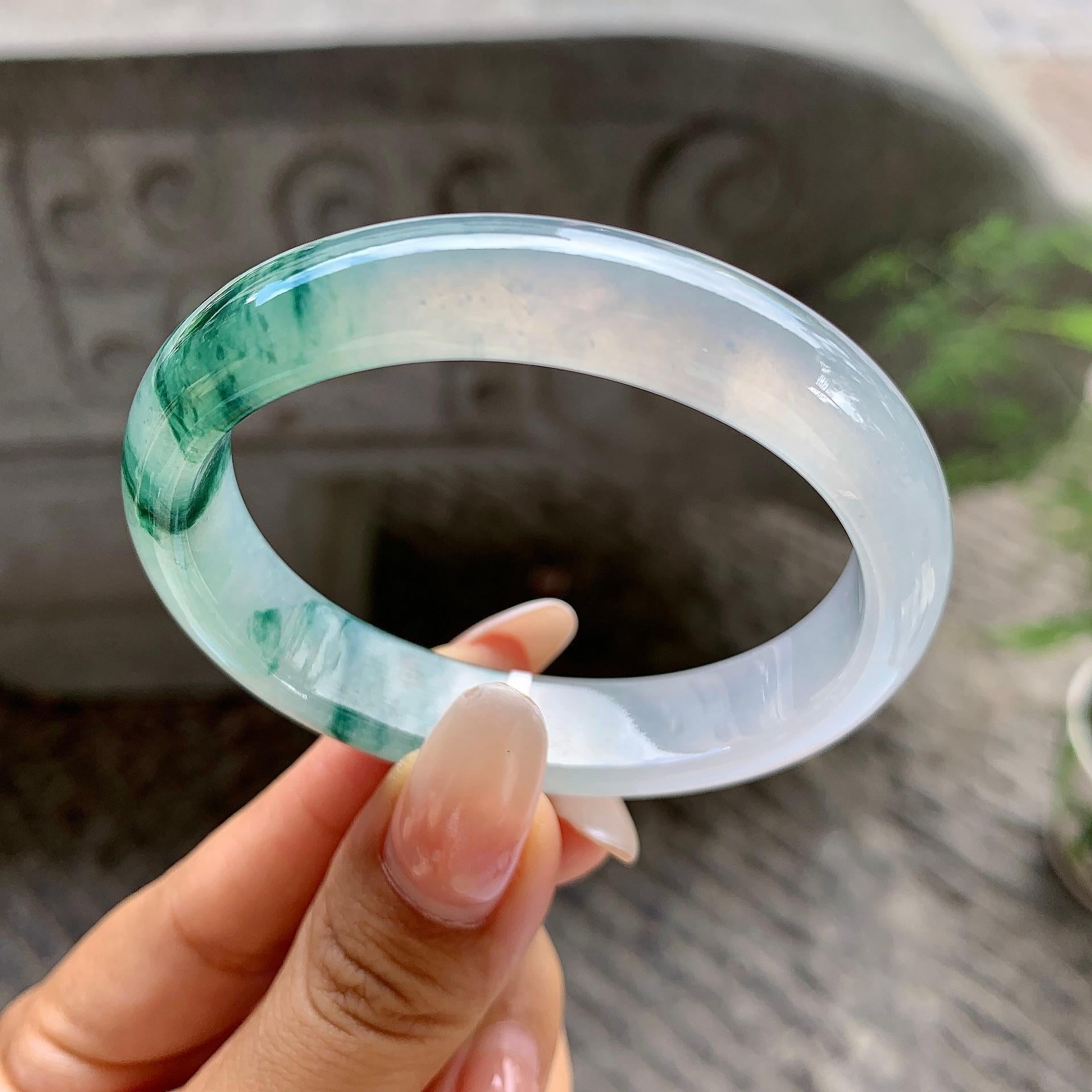 糯冰种飘花贵妃手镯（52.6mm）（yc202389）
