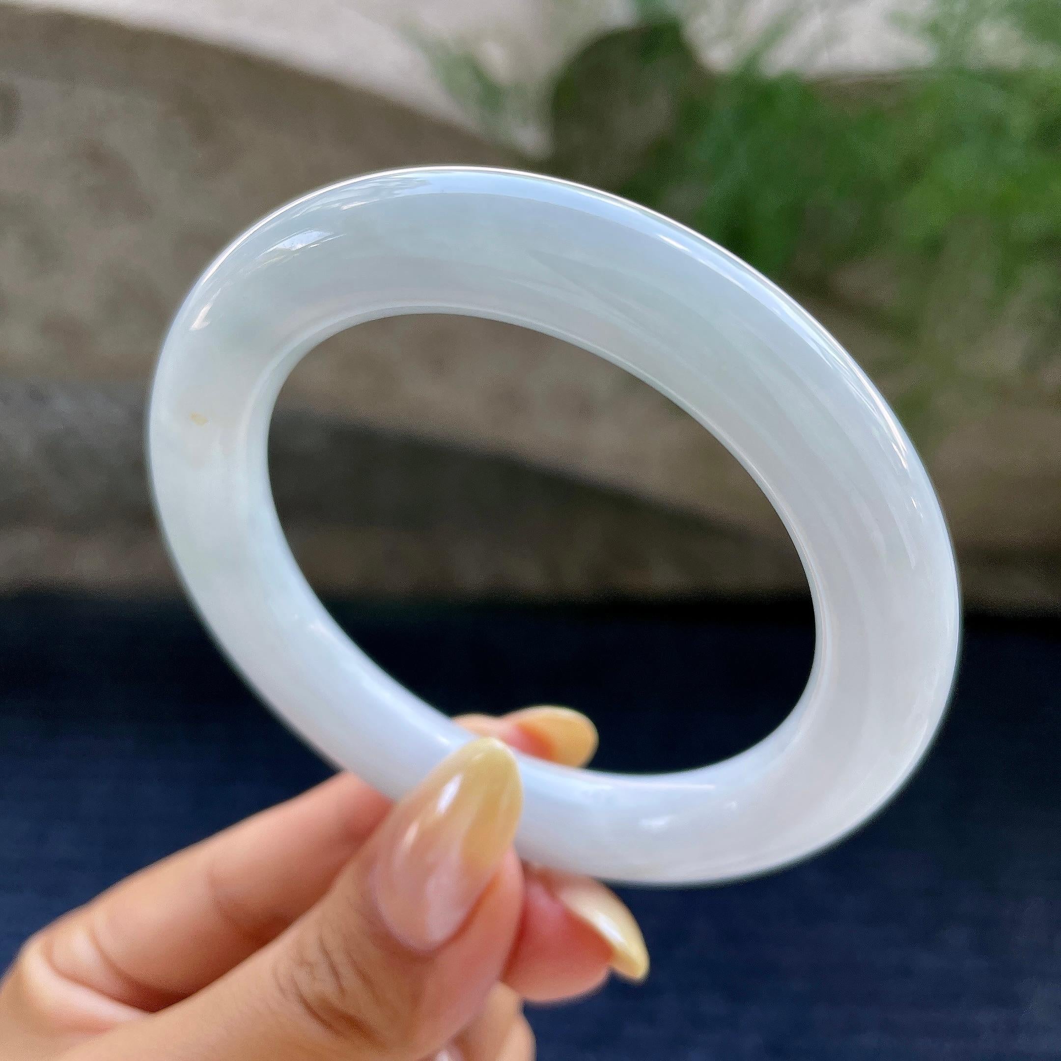 细糯种带底色圆条手镯54.5圈 天然缅甸A货翡翠（yc466816）