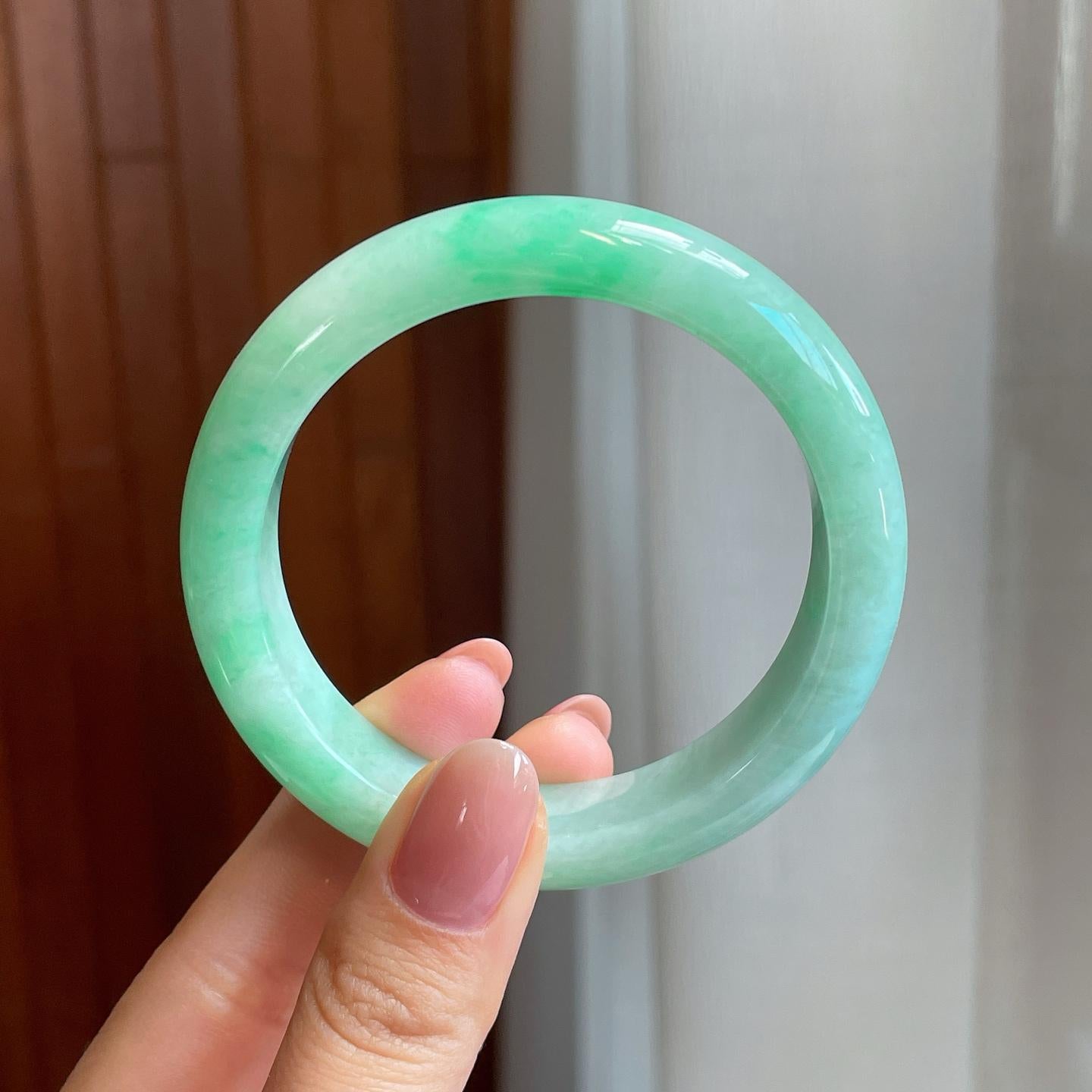 糯冰带色翡翠平安镯（54mm)（yc320876）