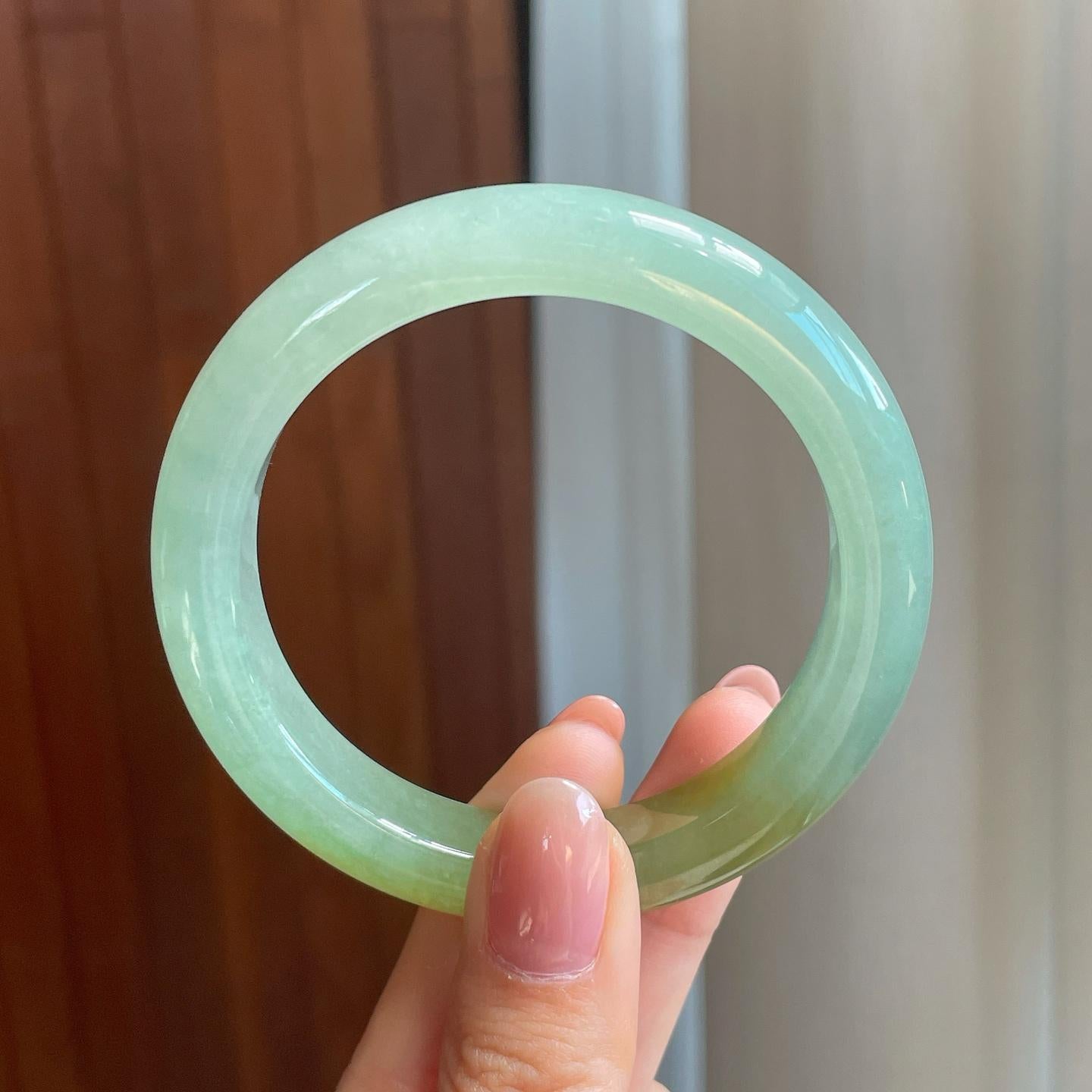 冰种晴底带黄翡翡翠平安镯（55.7mm)（yc329492）