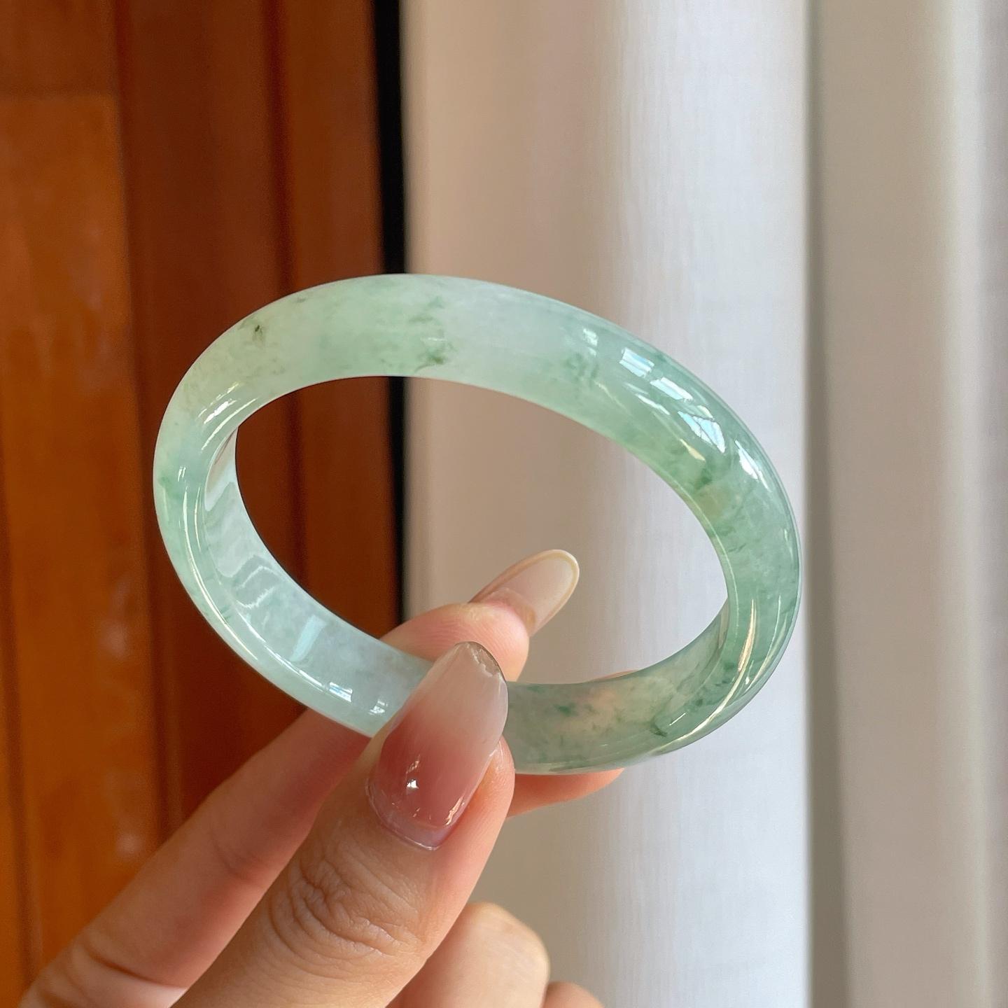 冰种飘花翡翠贵妃镯（55mm）（yc269671）