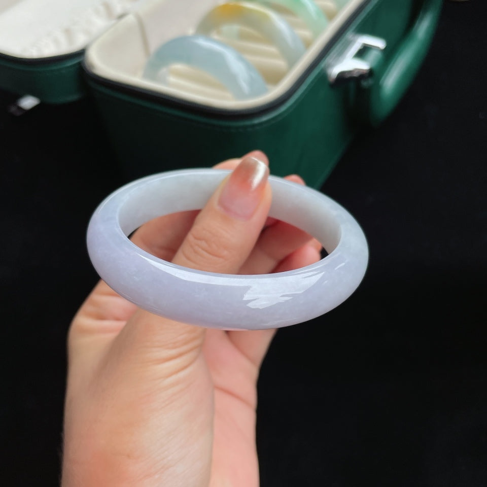 糯冰春底翡翠手镯（57mm）（yc017021）