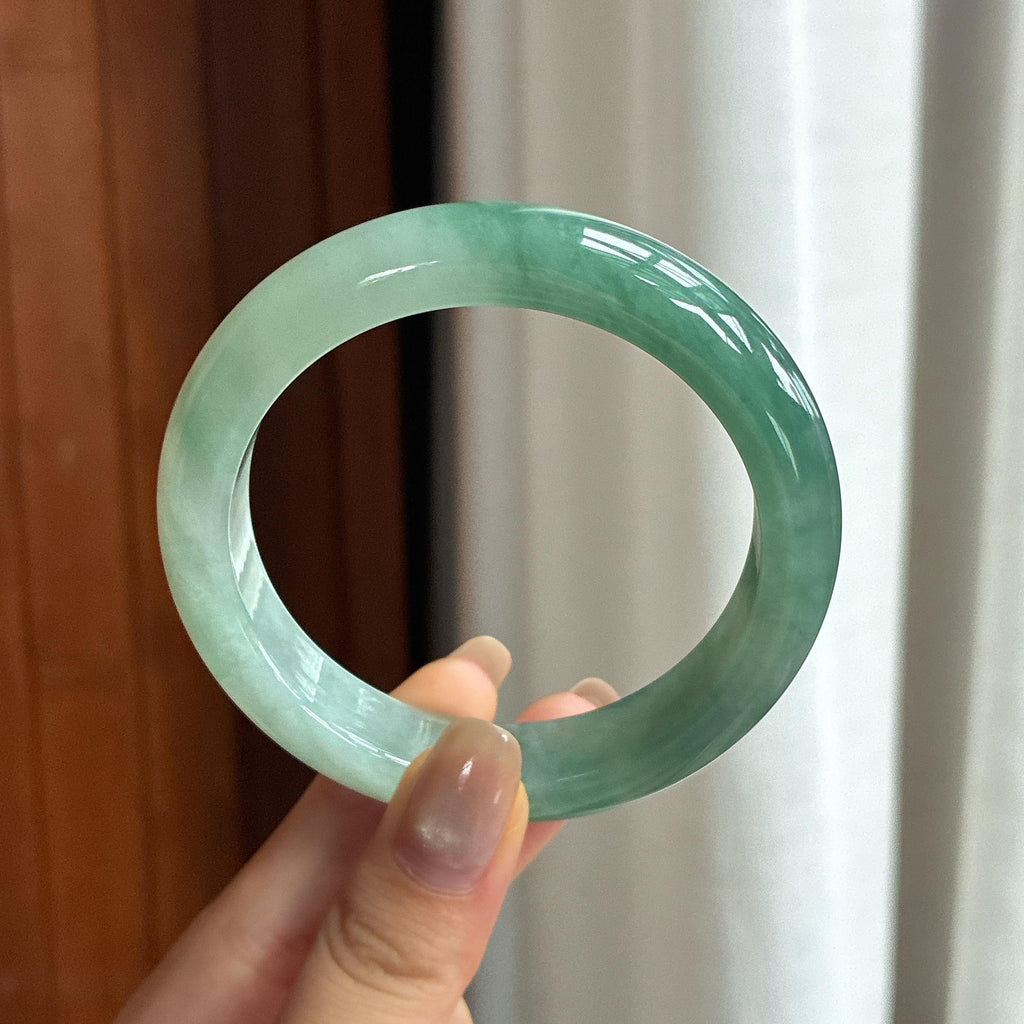 Vòng tay bình an chính khuyên miệng rộng, loại hạt mịn bán sơn bán thủy, size 58, Ngọc phỉ thúy tự nhiên loại A Myanmar (yc450833)