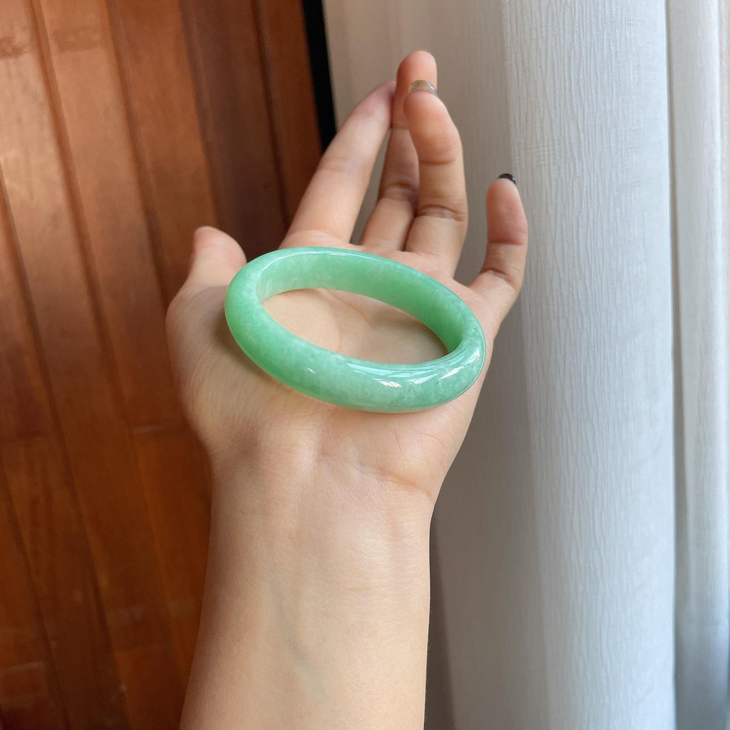 糯种果绿翡翠贵妃镯（53mm）（yc289585）
