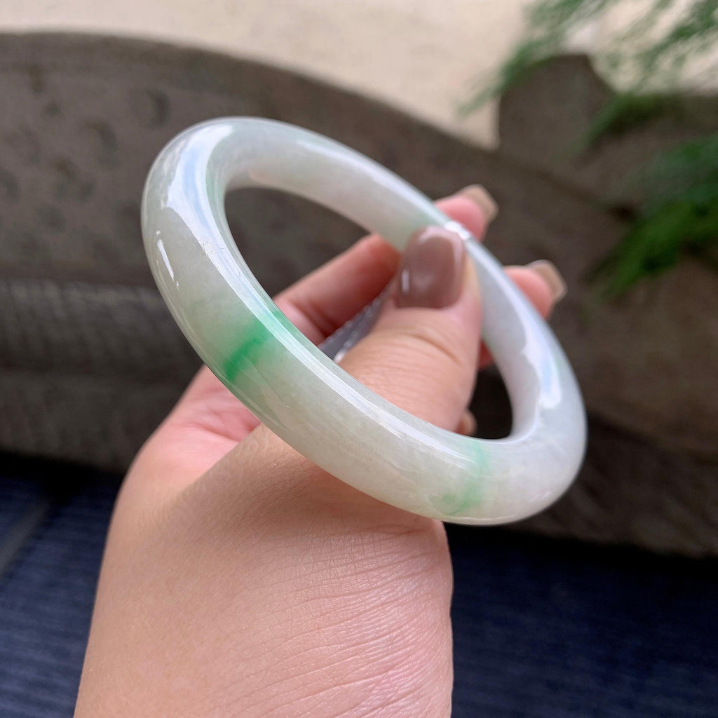 大圈口  细糯种飘翠绿圆条手镯  58圈口  天然缅甸A货翡翠（yc421251）