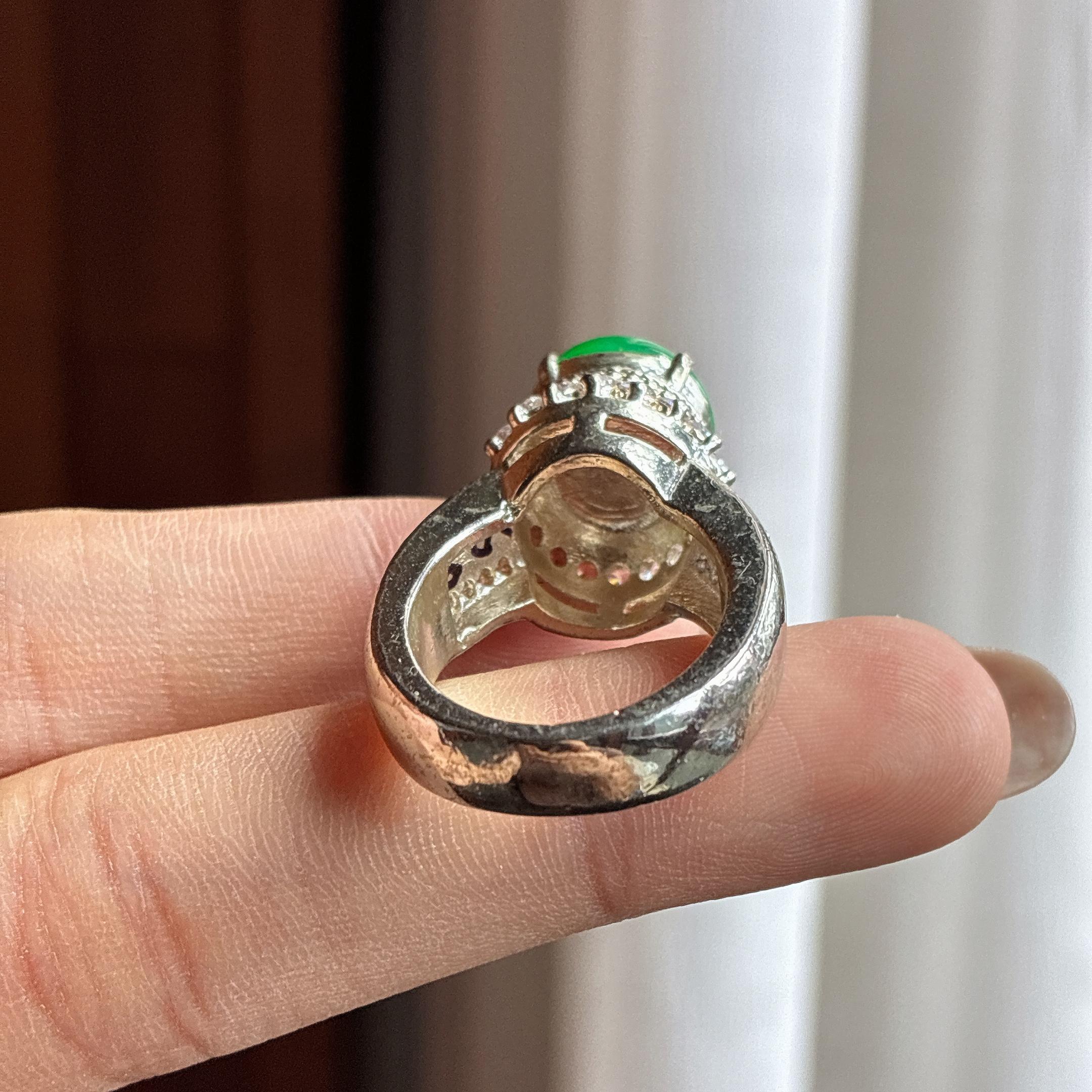 Mặt trứng dương lục nõn băng, đế đồng - Ngọc phỉ thúy tự nhiên Miến Điện loại A (yc451548)