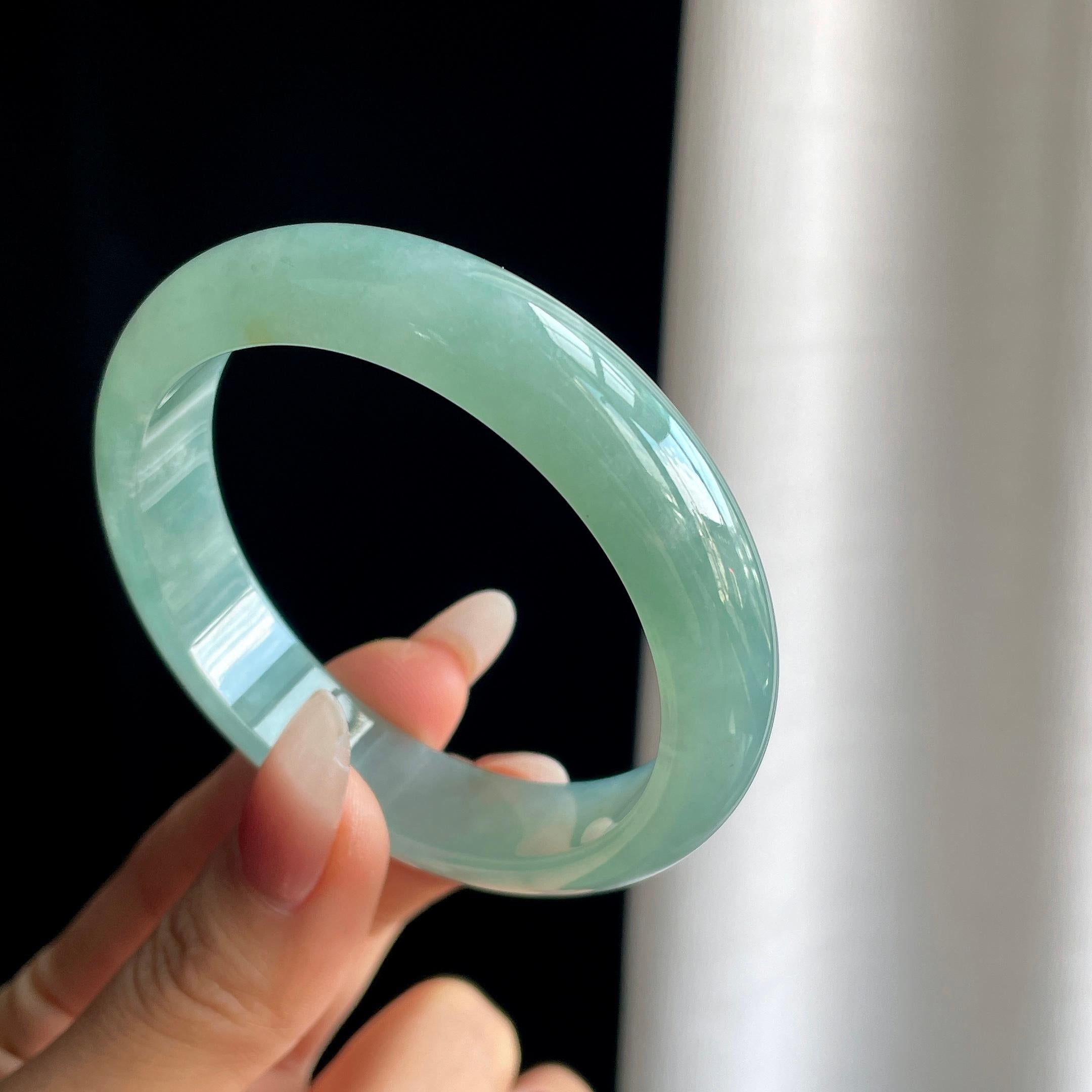 冰种湖水蓝翡翠平安镯（55.7mm）（yc303030）