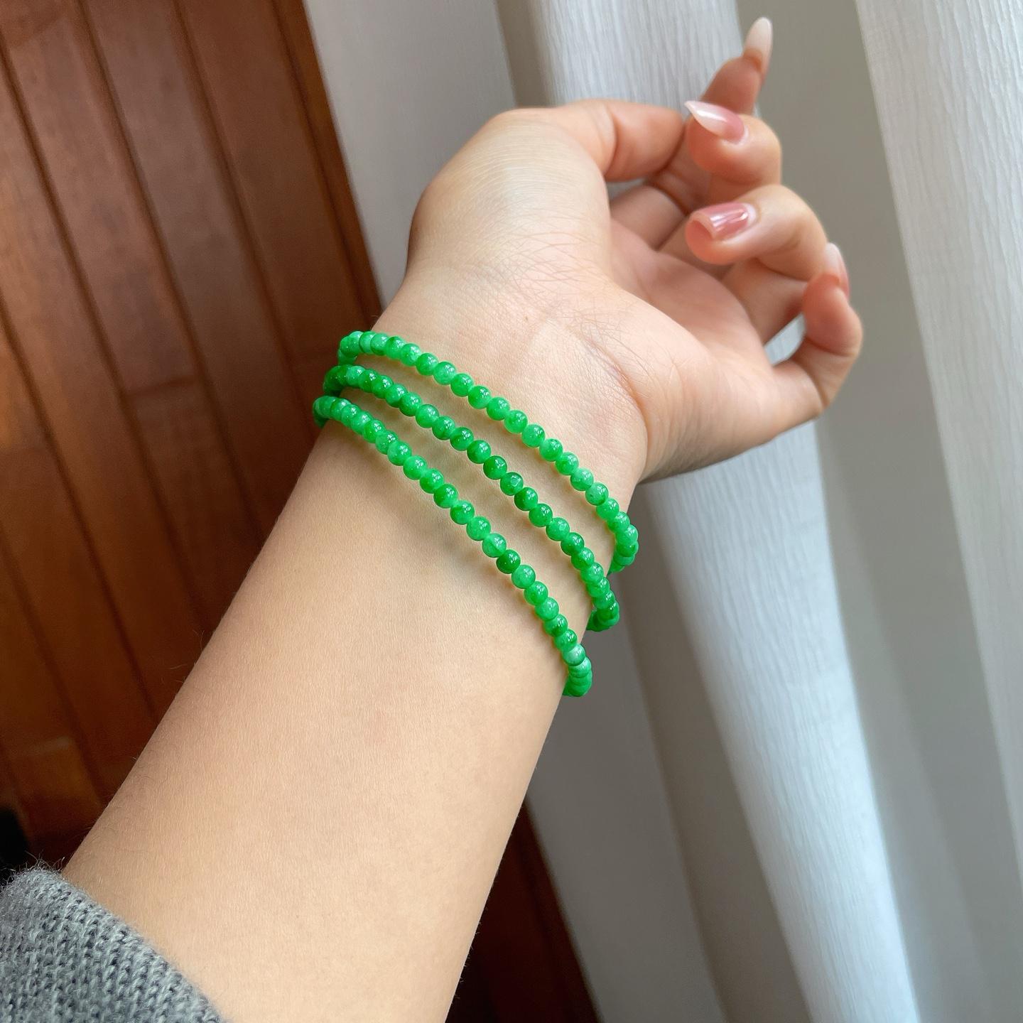 糯冰阳绿翡翠小米珠（yc310746）