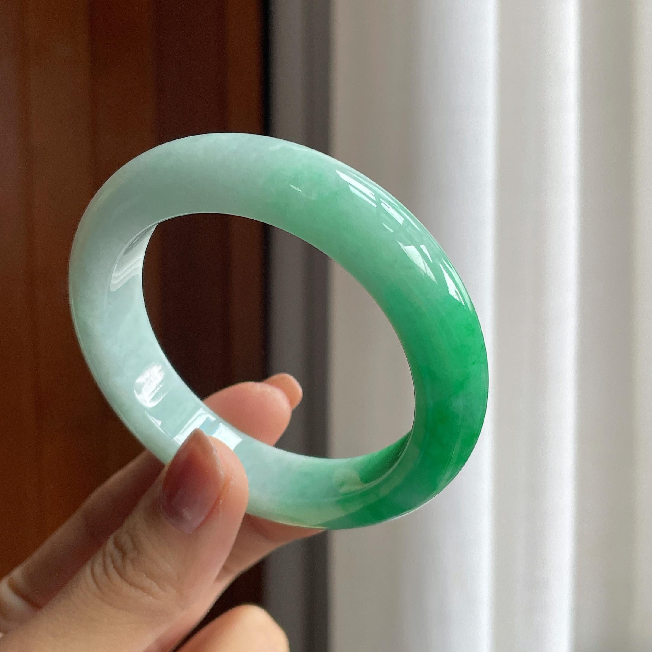 糯种带色翡翠平安镯（54mm）（yc286471）