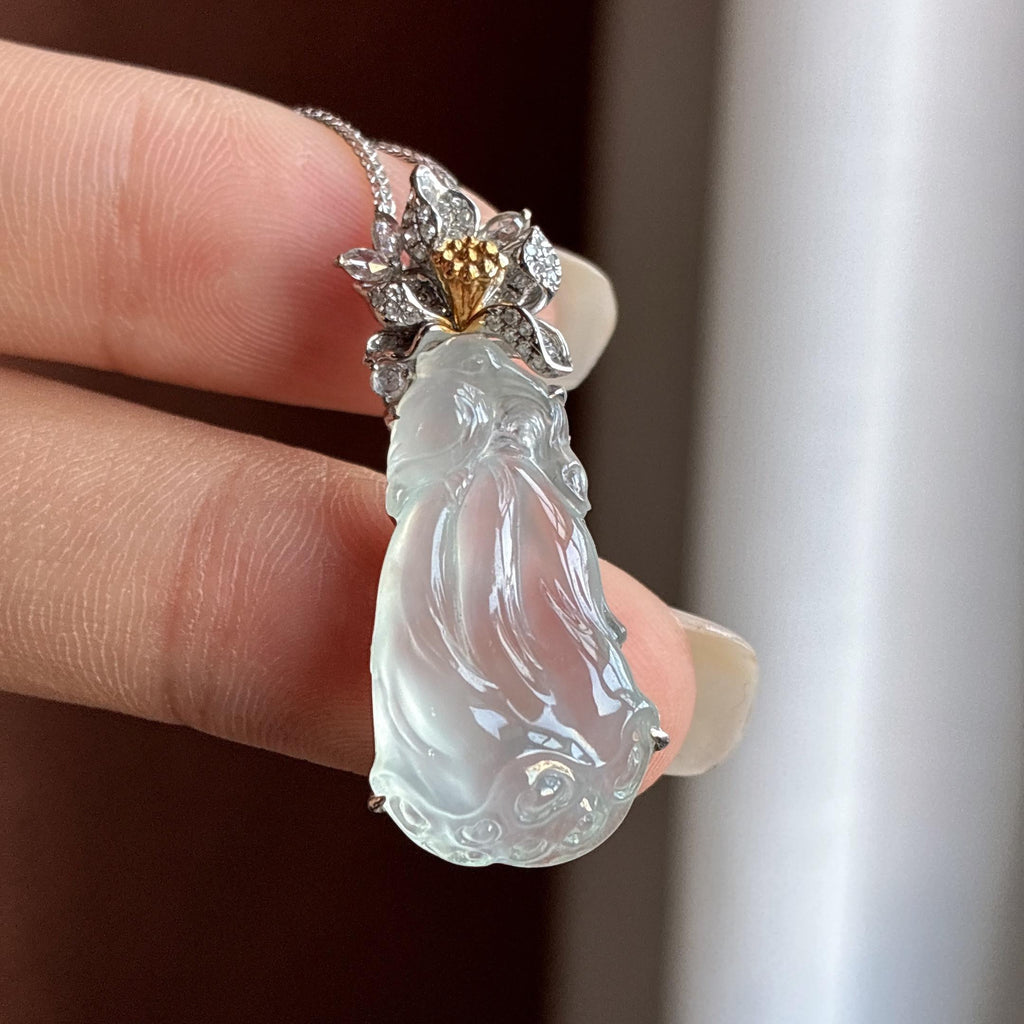 18k金镶冰种起光玉兰花挂件（yc728956）