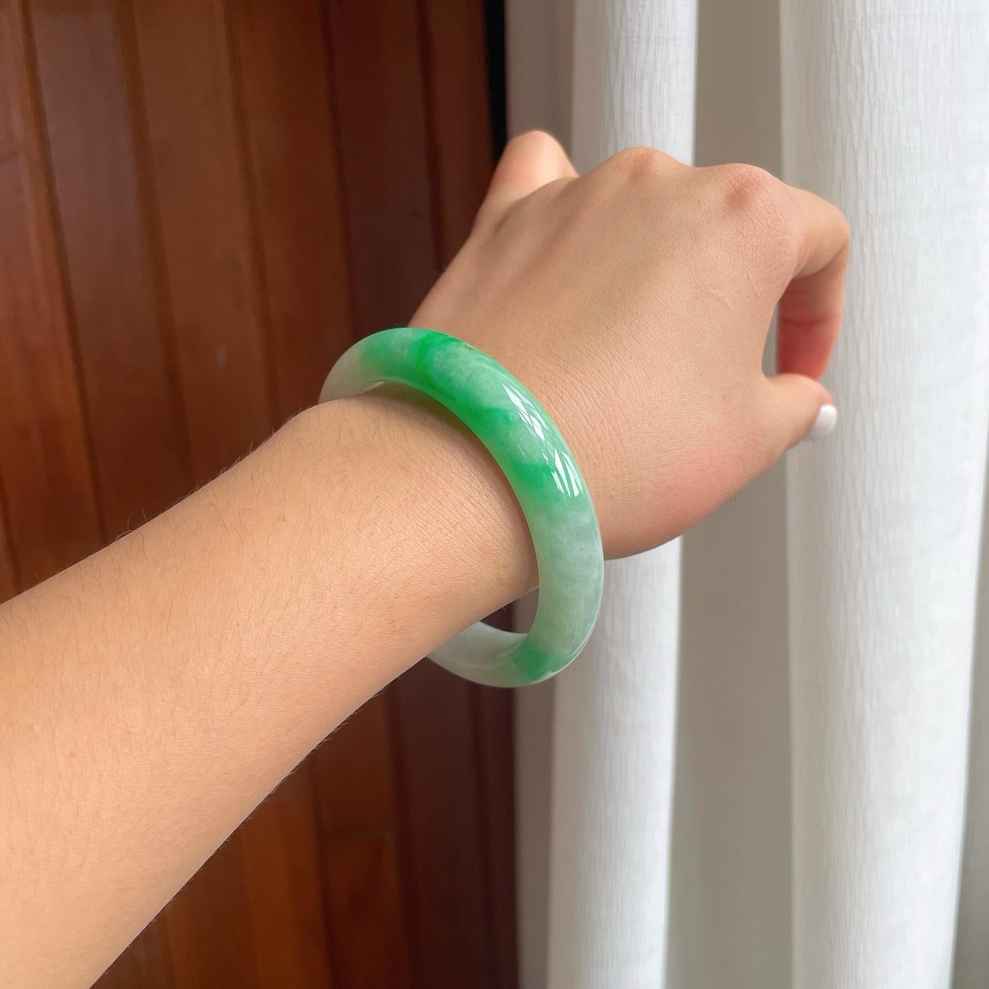 糯冰带色翡翠平安镯（56.5mm）（yc249159）