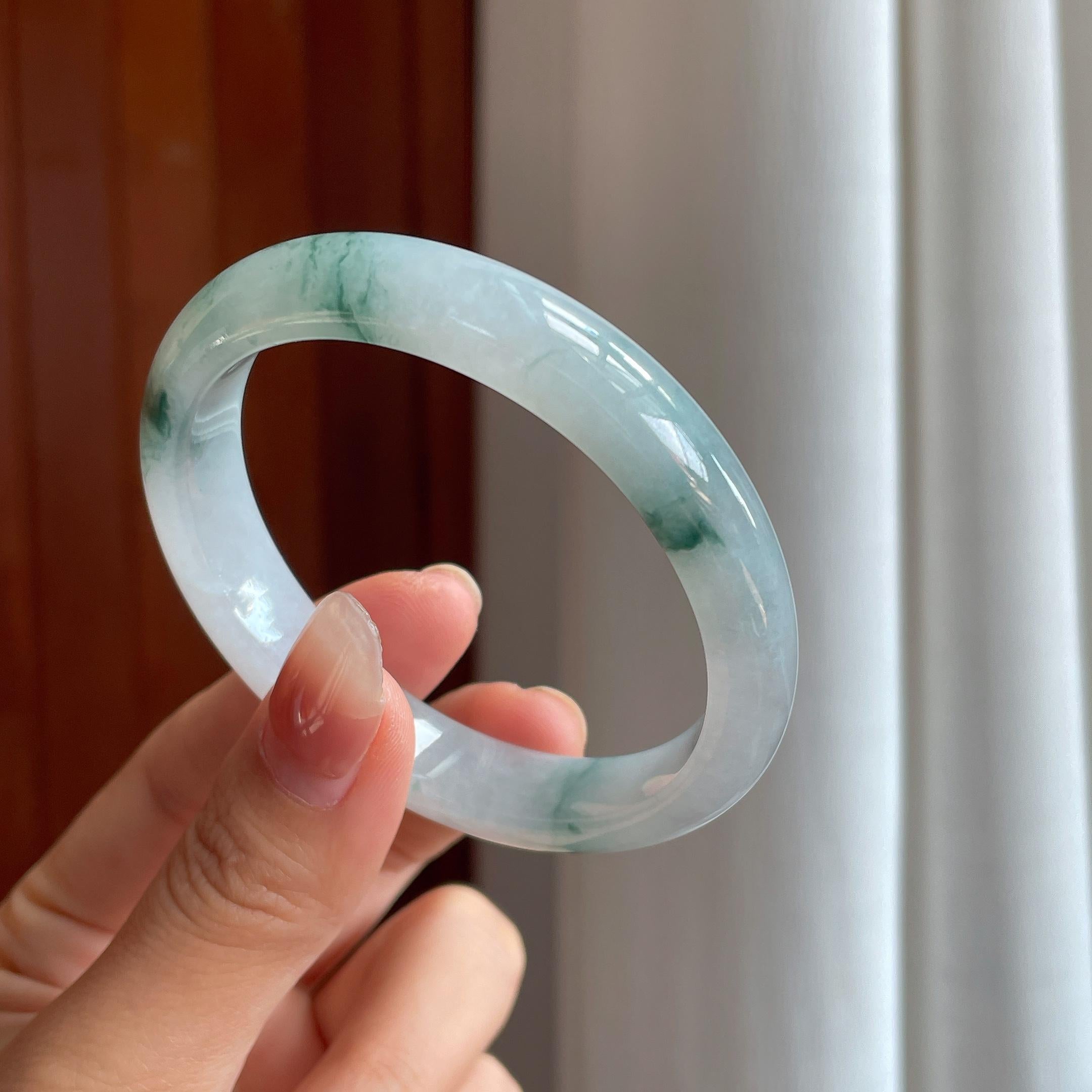 糯冰飘花翡翠贵妃镯（56.5mm）（yc346544）