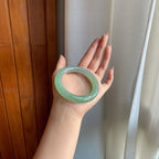 糯冰湖水绿翡翠圆条手镯（55.8mm）（yc284557）