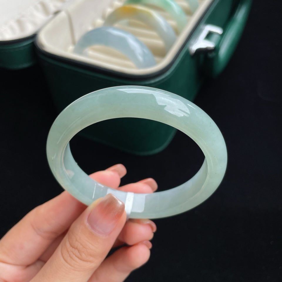 糯冰蓝晴底翡翠手镯（56mm）（yc017028）