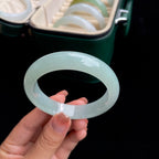 糯冰晴底翡翠手镯（55.5mm）（yc017166）